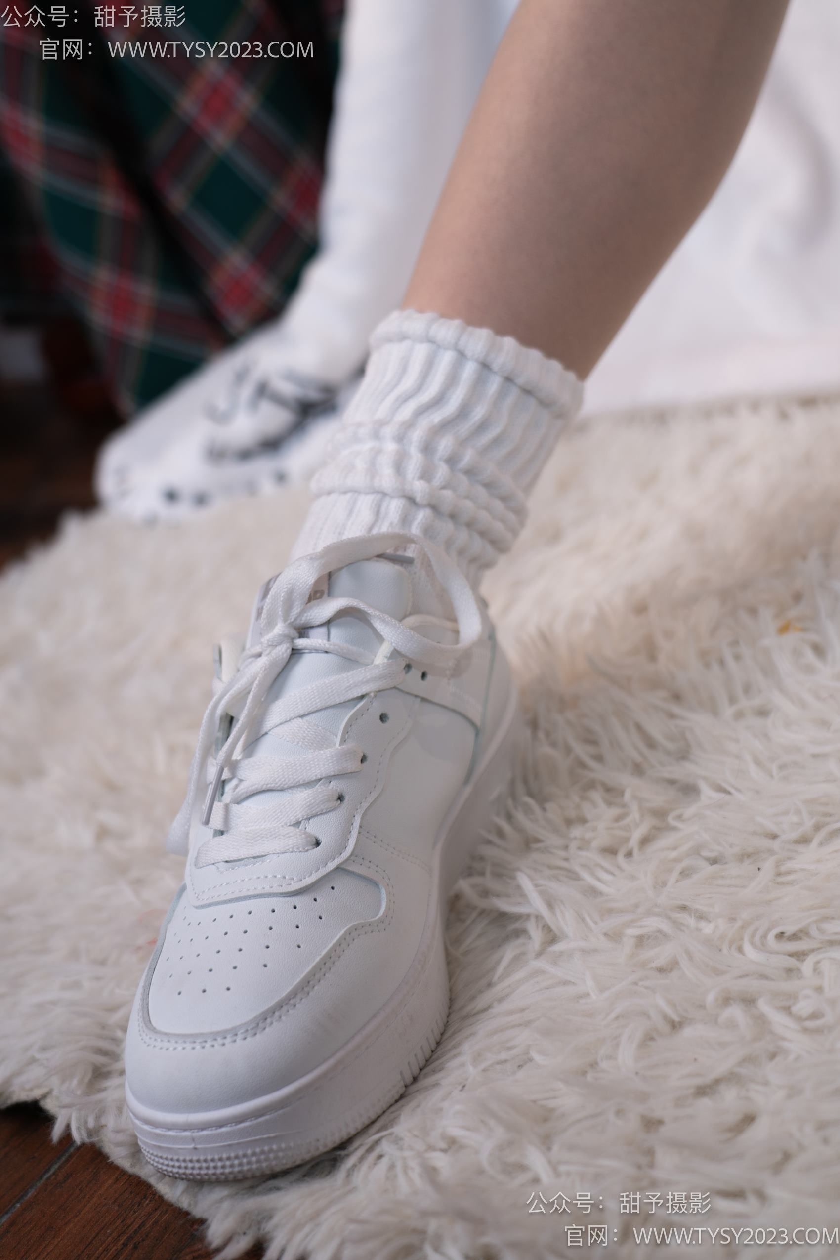 图片[15]-甜予摄影 NO.004 璇璇-板鞋、白棉袜、肉丝[104P] – 速更版-美库