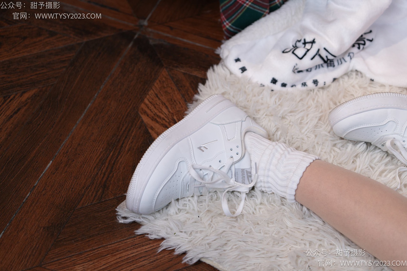 图片[22]-甜予摄影 NO.004 璇璇-板鞋、白棉袜、肉丝[104P] – 速更版-美库