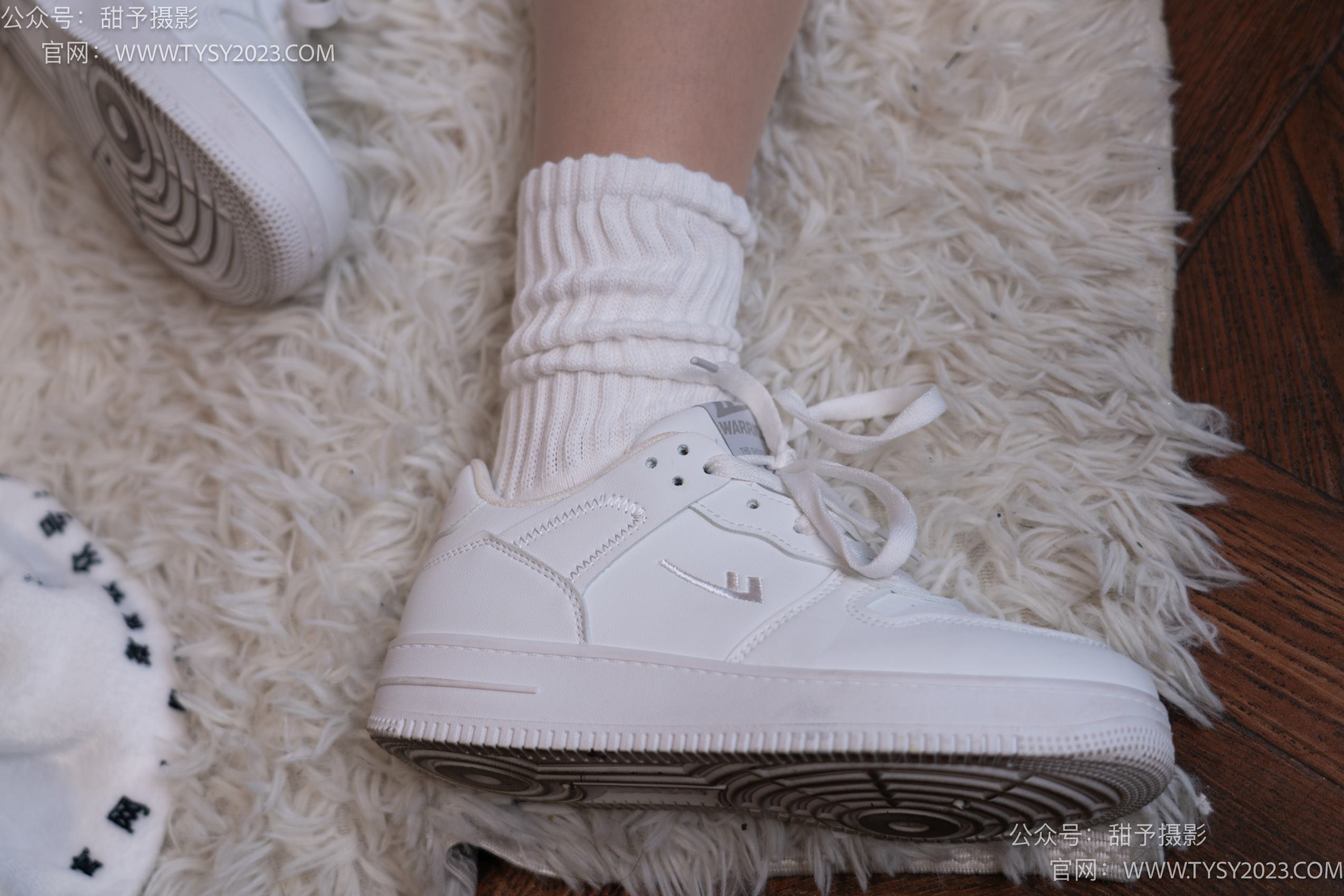 图片[26]-甜予摄影 NO.004 璇璇-板鞋、白棉袜、肉丝[104P] – 速更版-美库