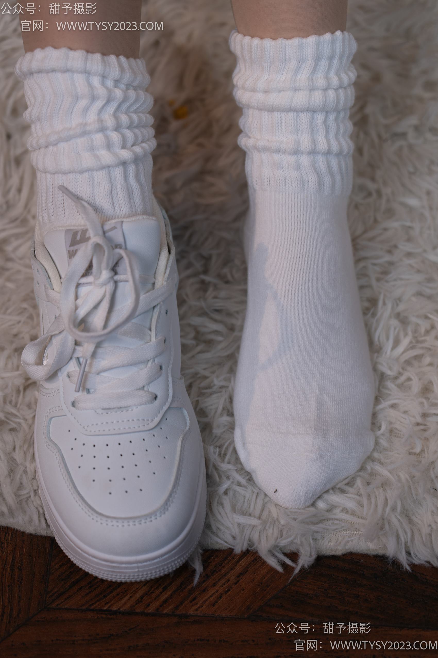 图片[32]-甜予摄影 NO.004 璇璇-板鞋、白棉袜、肉丝[104P] – 速更版-美库