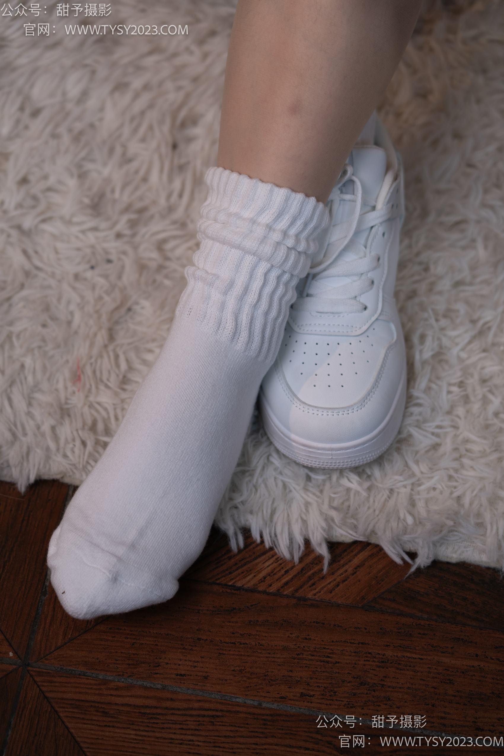 图片[33]-甜予摄影 NO.004 璇璇-板鞋、白棉袜、肉丝[104P] – 速更版-美库