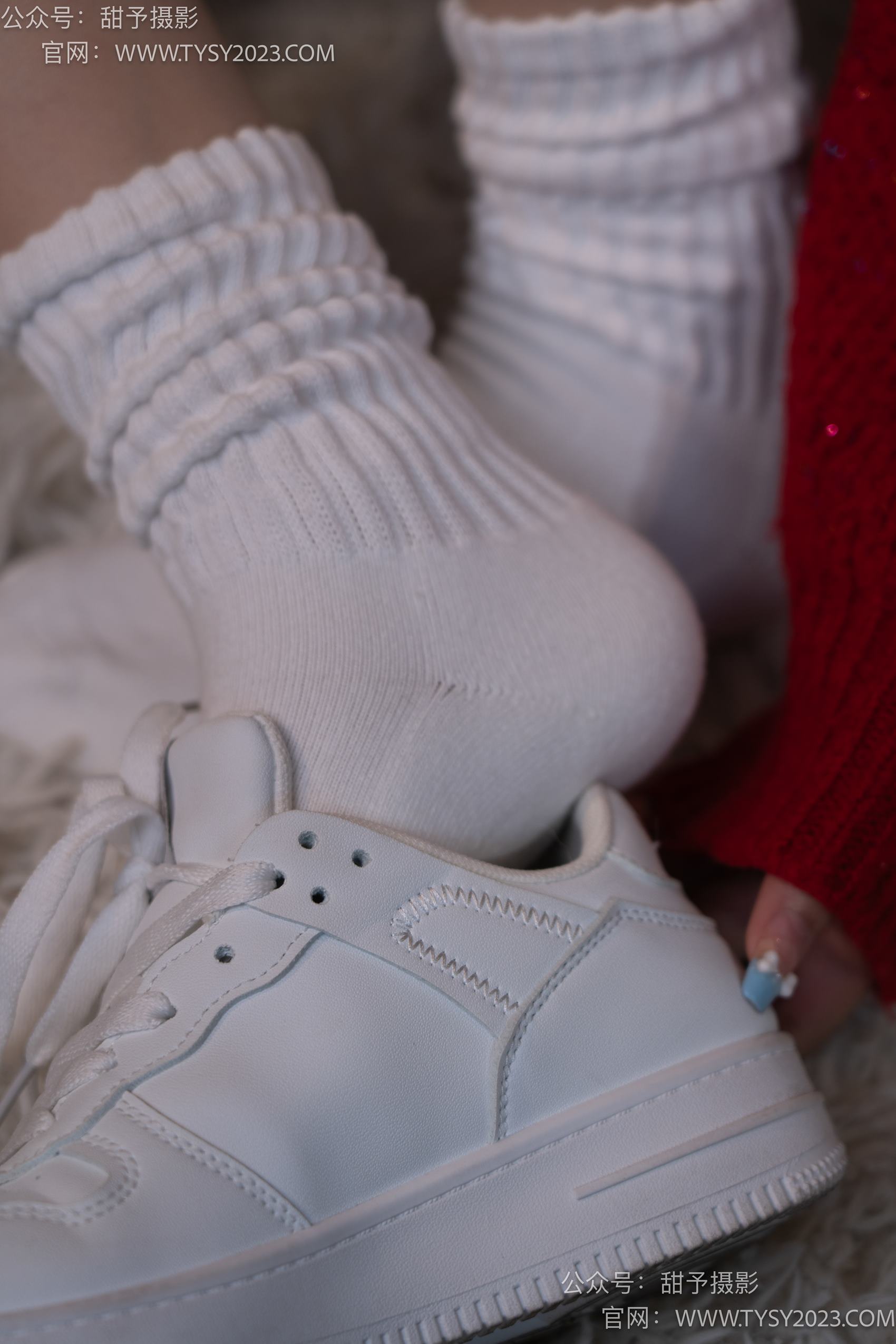 图片[35]-甜予摄影 NO.004 璇璇-板鞋、白棉袜、肉丝[104P] – 速更版-美库