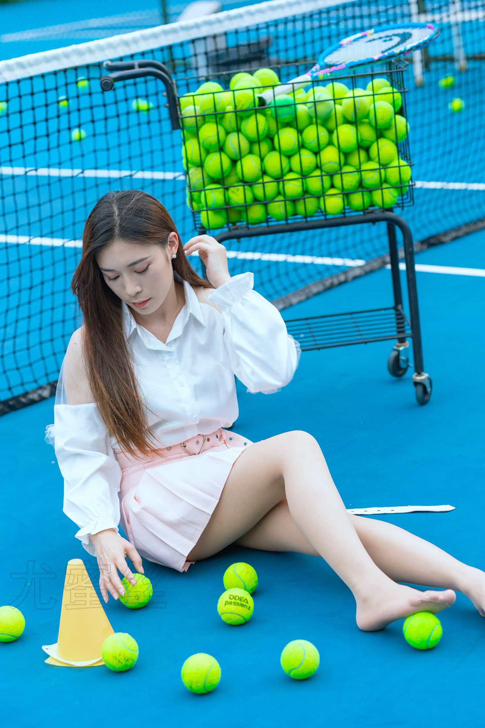 图片[19]-尤蜜丝  穿搭推广展示图集 黑丝肉丝对对碰[75P] – 速更版-美库