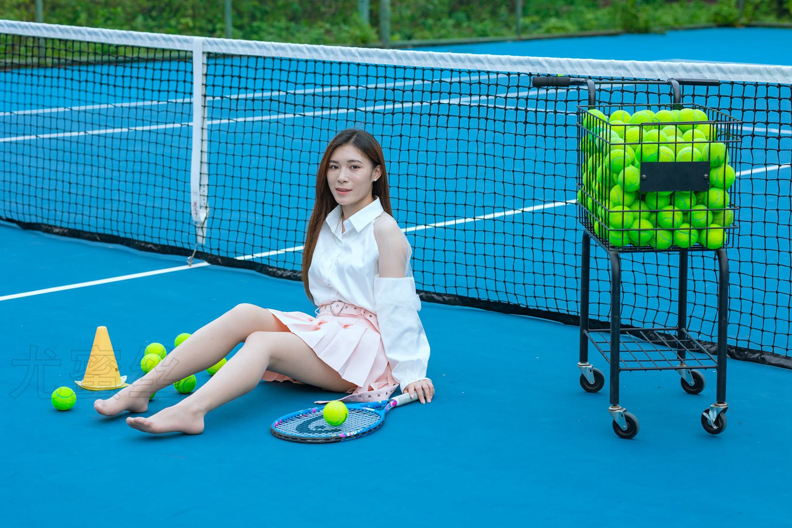 图片[33]-尤蜜丝  穿搭推广展示图集 黑丝肉丝对对碰[75P] – 速更版-美库