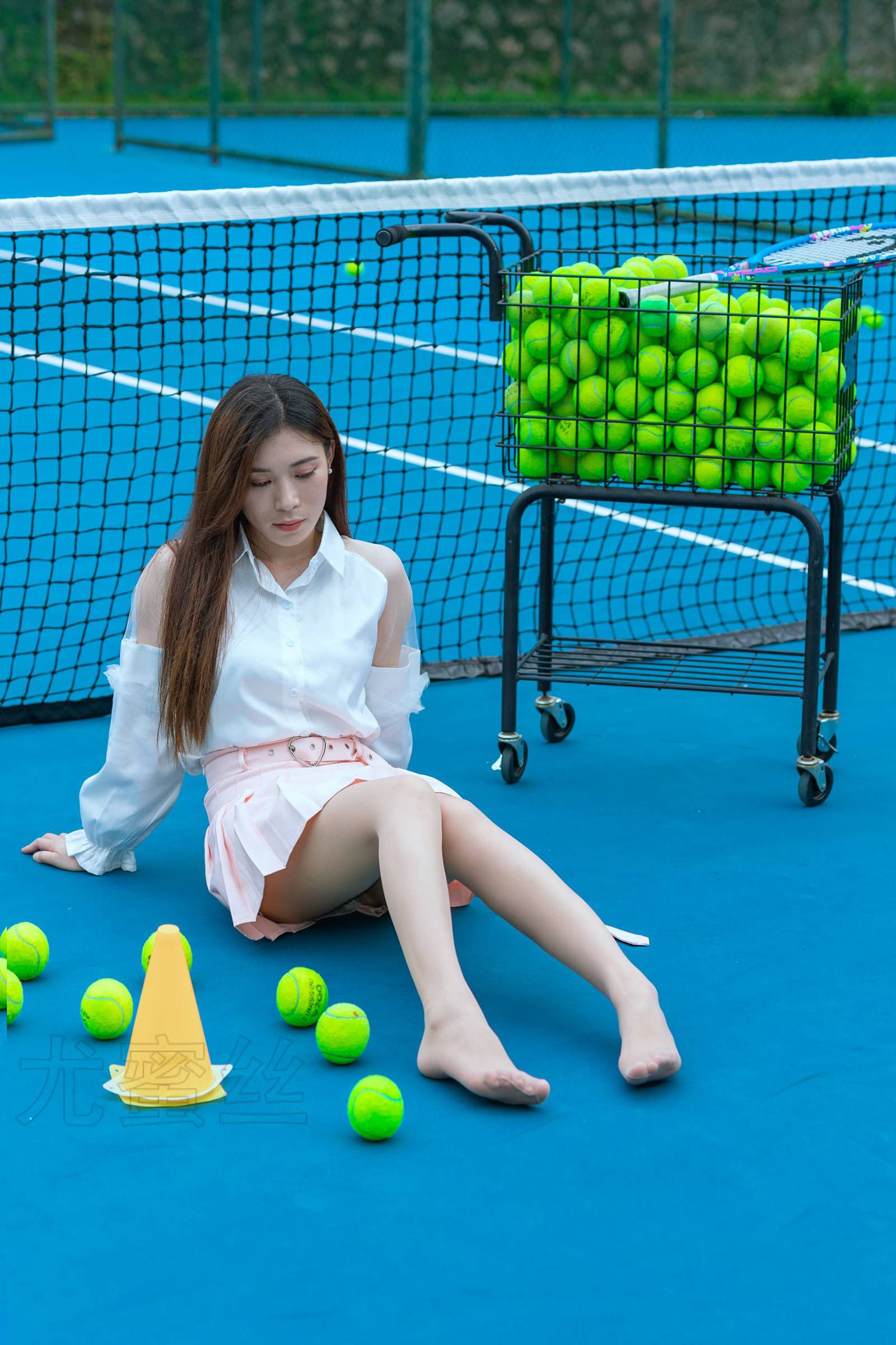 图片[35]-尤蜜丝  穿搭推广展示图集 黑丝肉丝对对碰[75P] – 速更版-美库