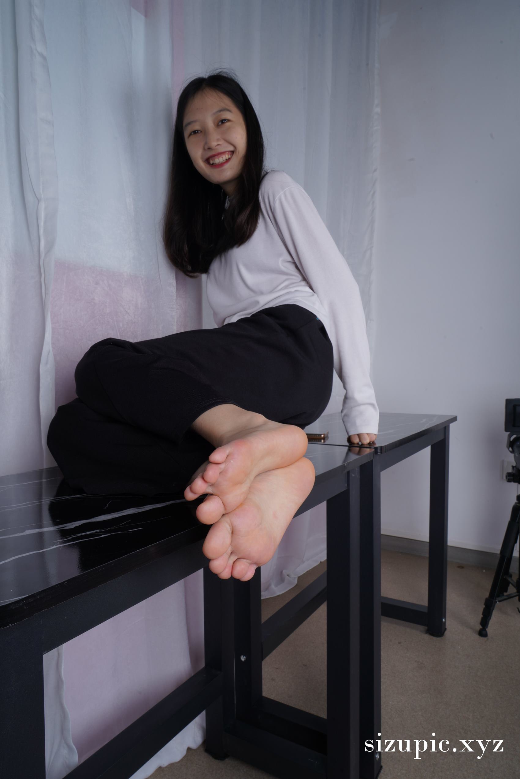 图片[57]-Pary摄影 NO.139 新模燕玲首次拍照就能大方展示美脚[100P] – 速更版-美库