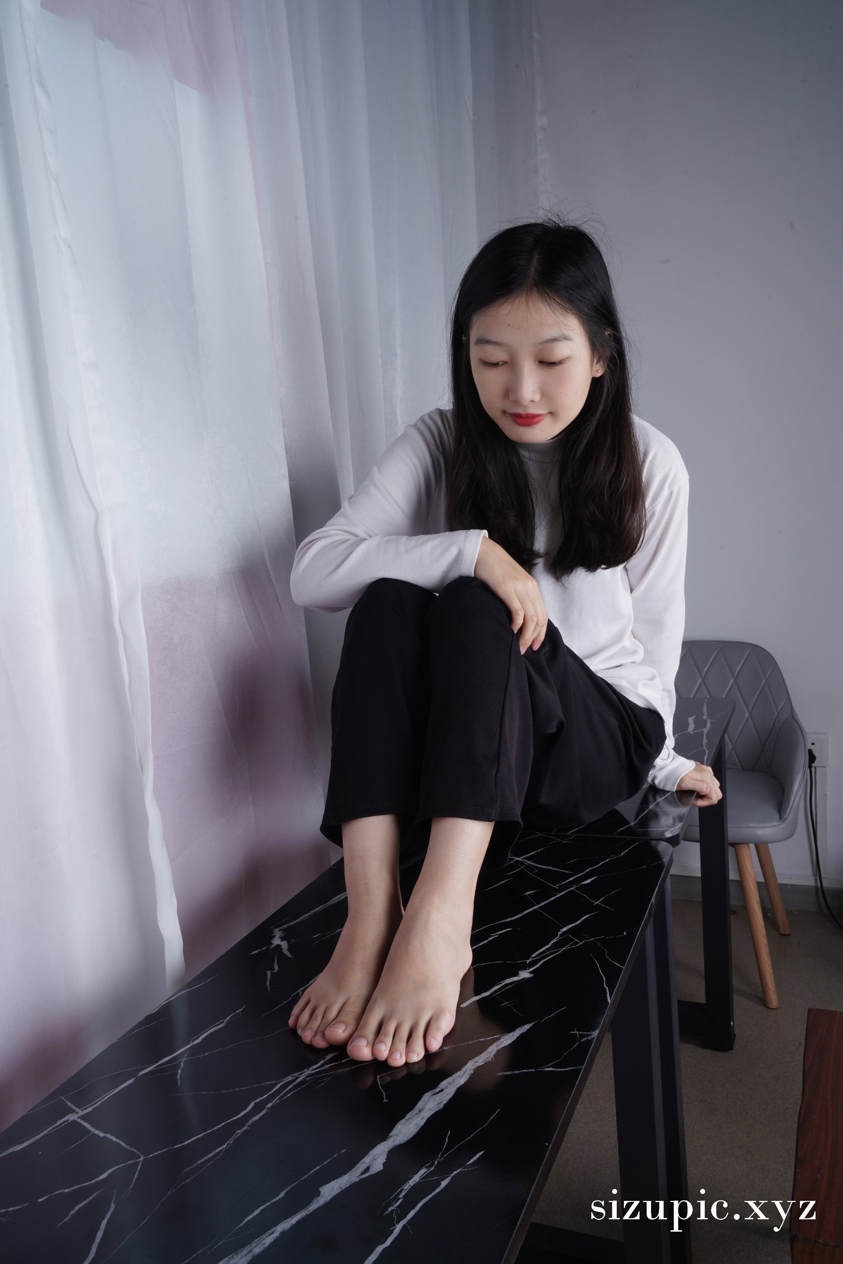 图片[100]-Pary摄影 NO.139 新模燕玲首次拍照就能大方展示美脚[100P] – 速更版-美库