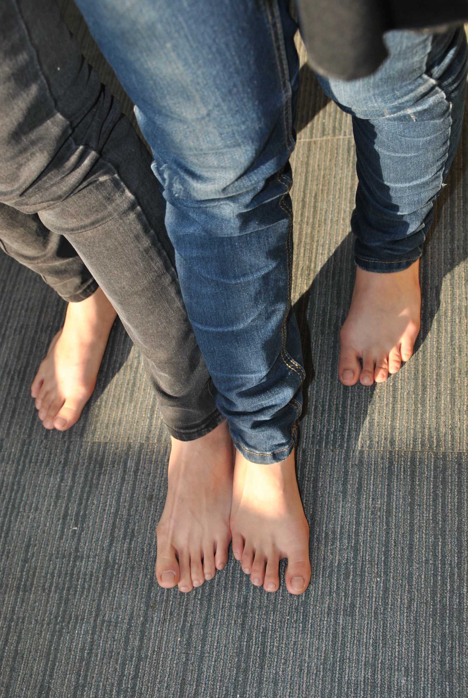 图片[33]-自由摄影 No.163 两个清纯的大学生在脚斗 [96P] – 速更版-美库