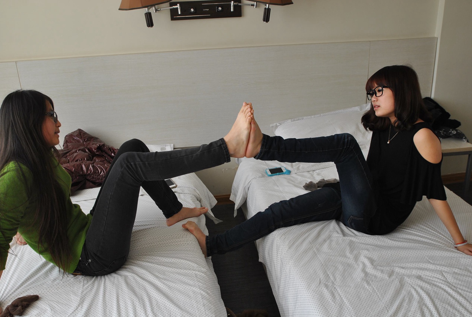 图片[54]-自由摄影 No.163 两个清纯的大学生在脚斗 [96P] – 速更版-美库