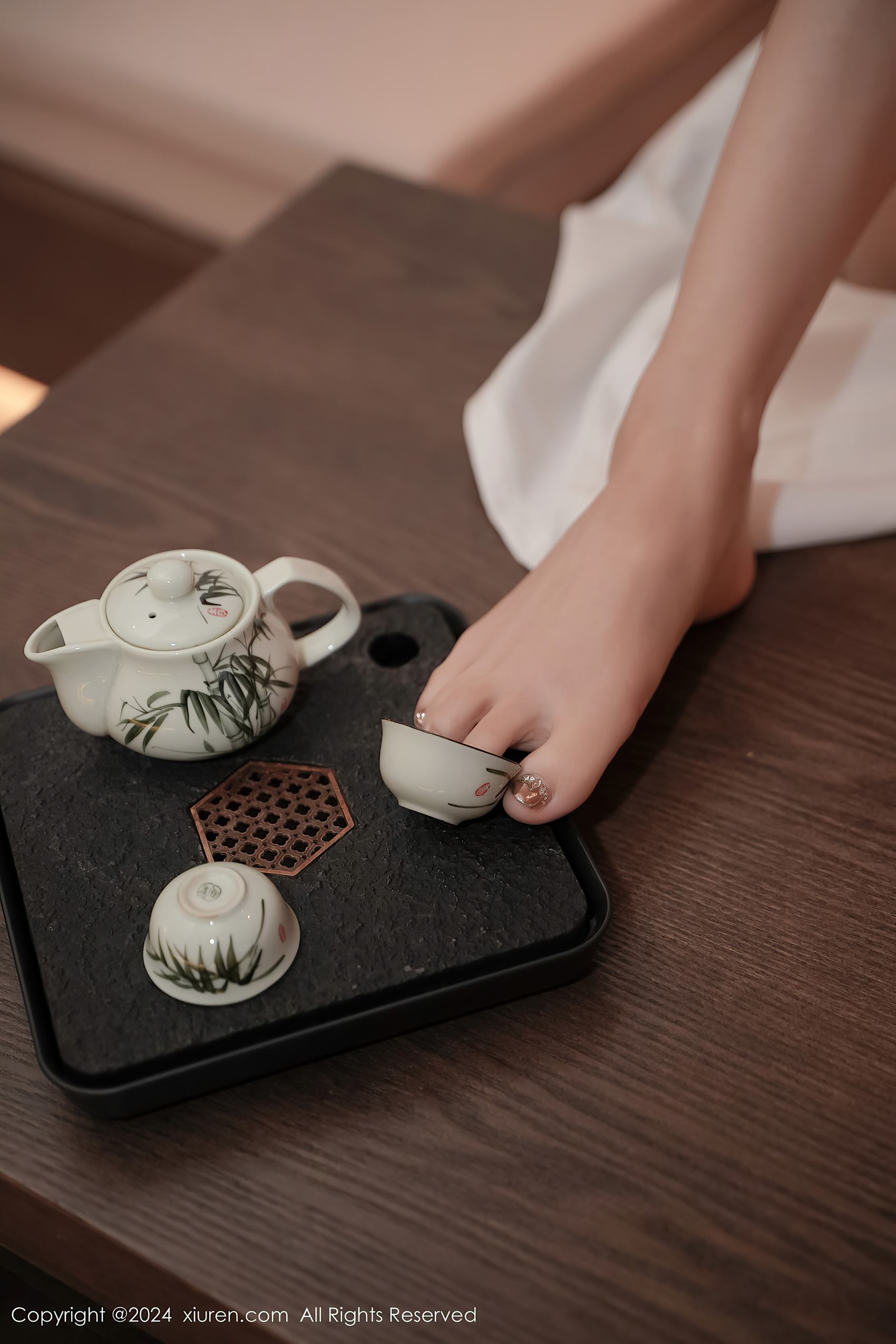 图片[14]-[Xiuren秀人网]2024.04.10 NO.8367 苏曼兮 酒杯小脚 [46+1P] – 速更版-美库