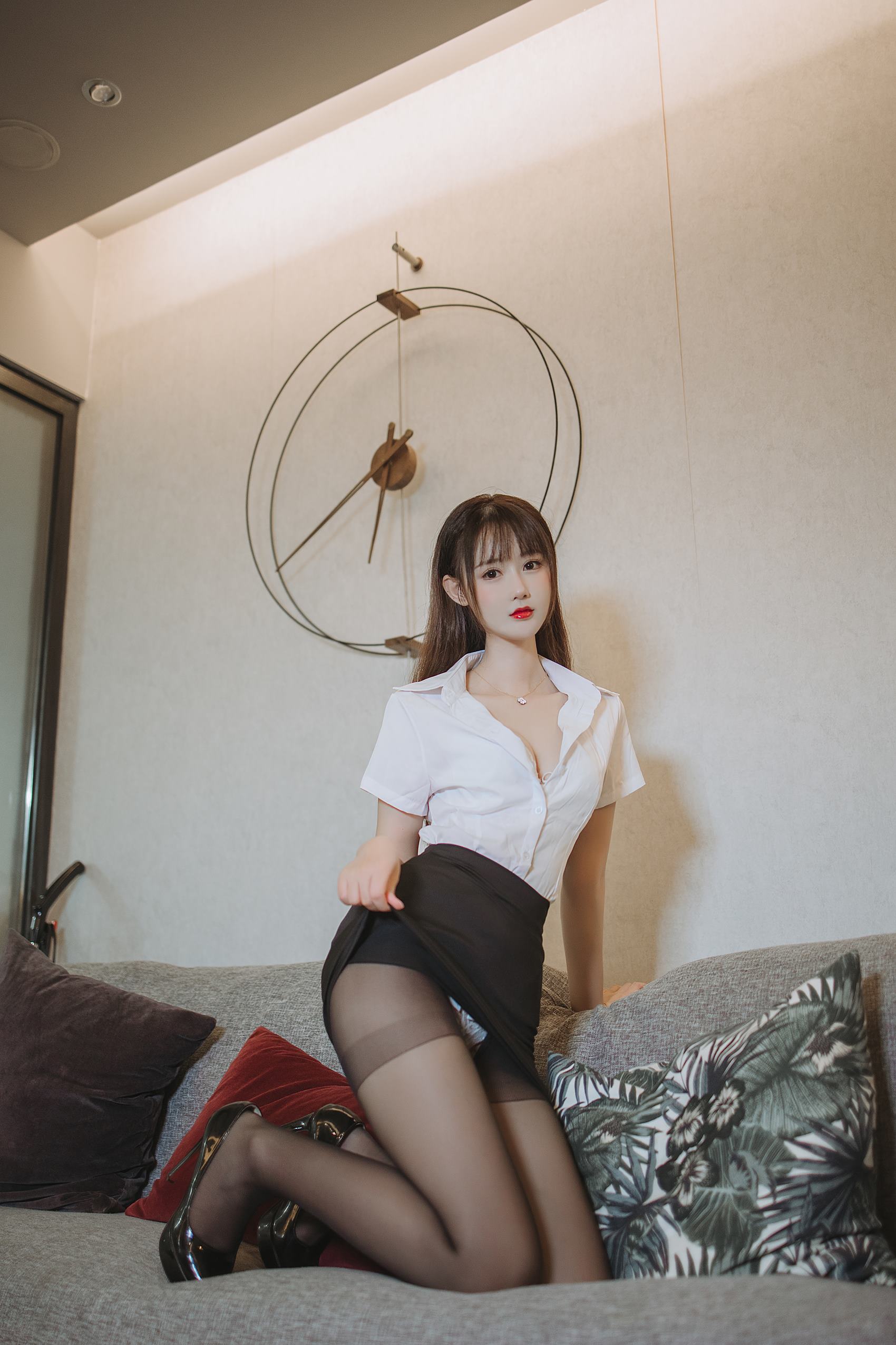 图片[10]-羽生三未图集  – 黑丝包臀OL[25P] – 速更版-美库