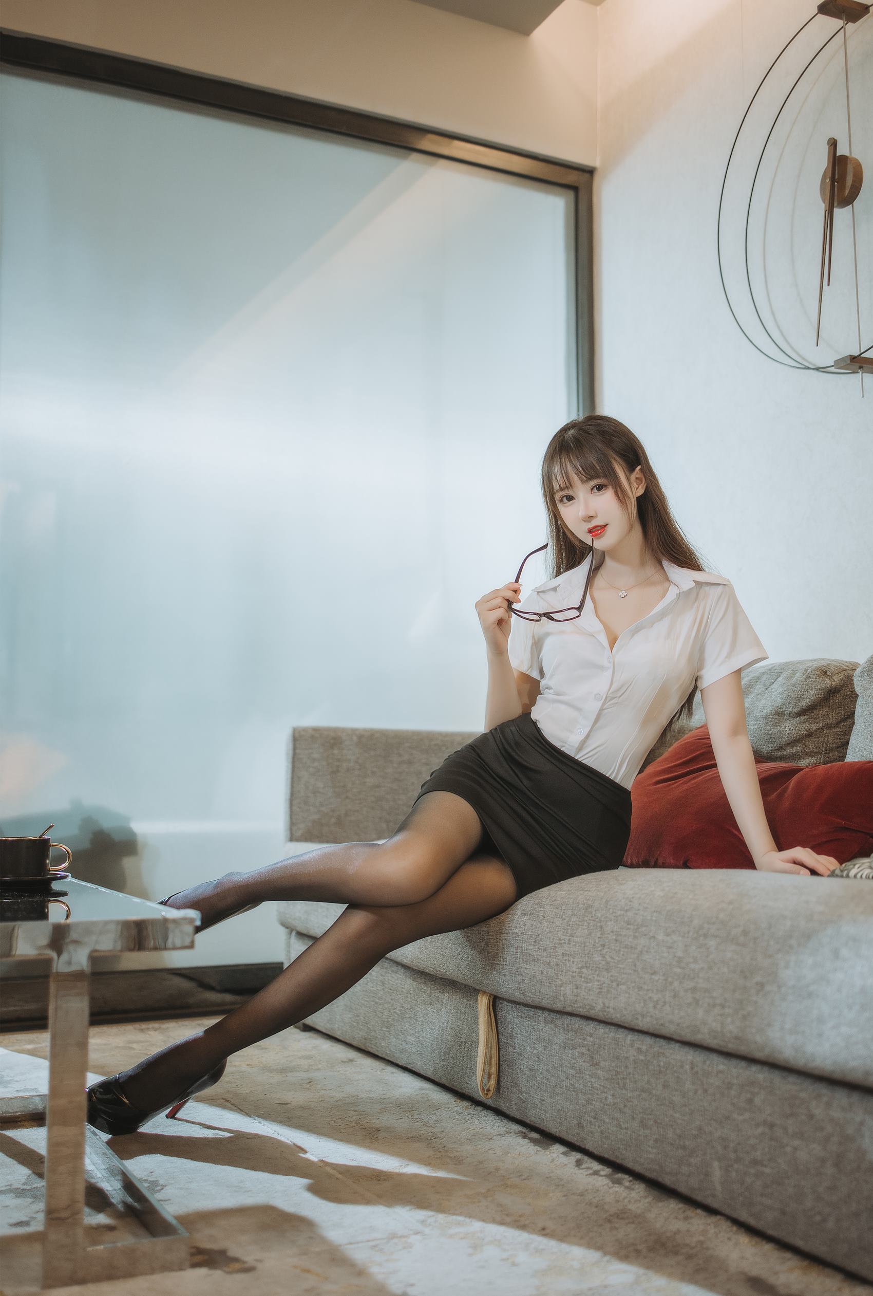 图片[25]-羽生三未图集  – 黑丝包臀OL[25P] – 速更版-美库