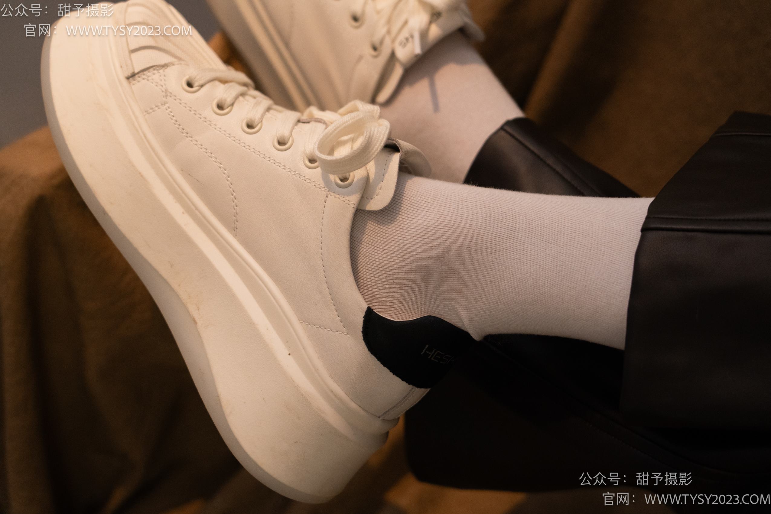 图片[17]-甜予摄影 NO.005 齐齐-板鞋、白棉袜、裸足[122P] – 速更版-美库