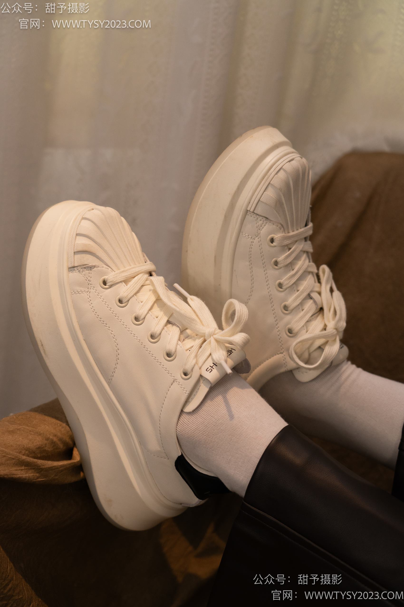 图片[20]-甜予摄影 NO.005 齐齐-板鞋、白棉袜、裸足[122P] – 速更版-美库