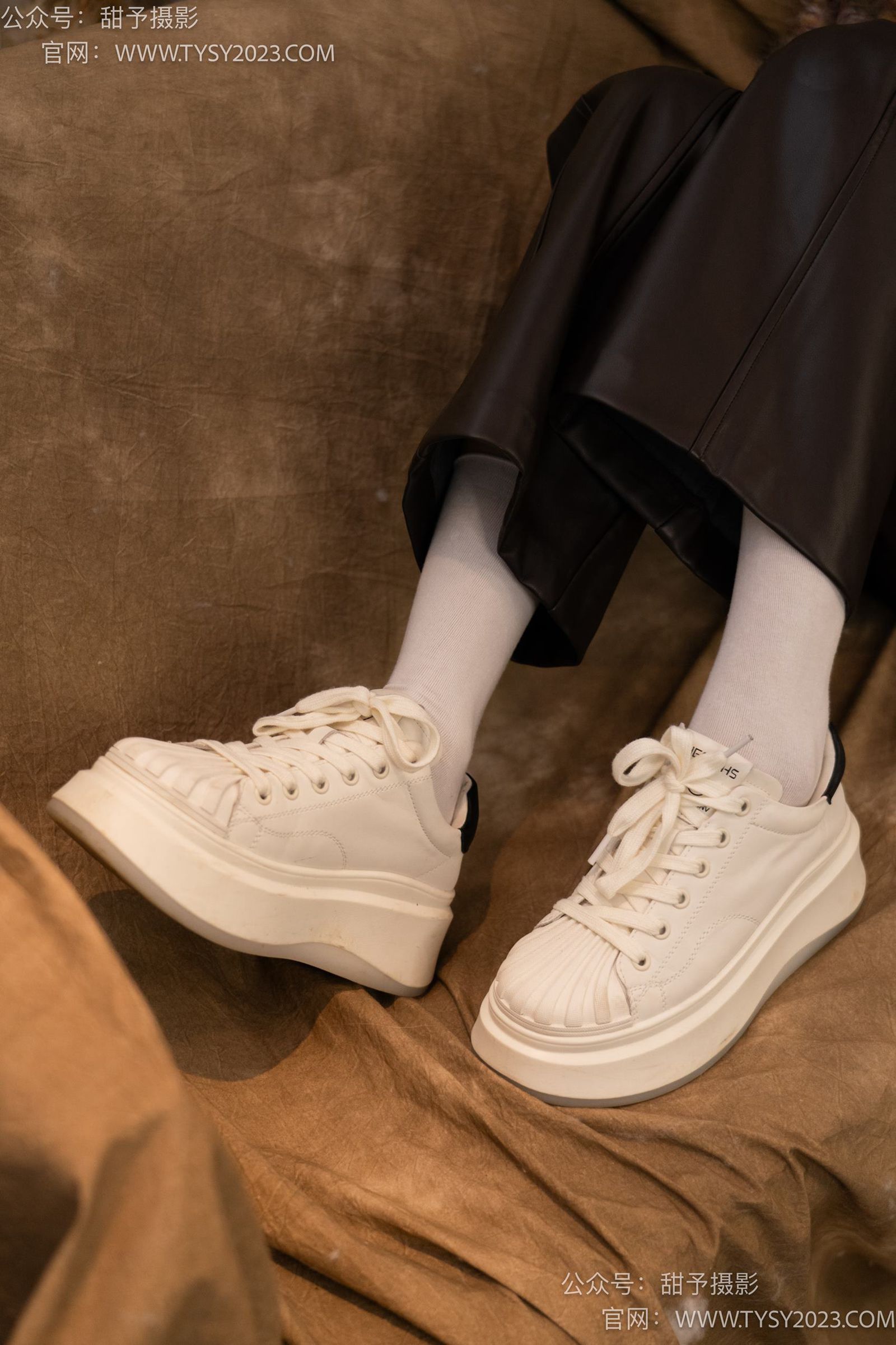 图片[21]-甜予摄影 NO.005 齐齐-板鞋、白棉袜、裸足[122P] – 速更版-美库