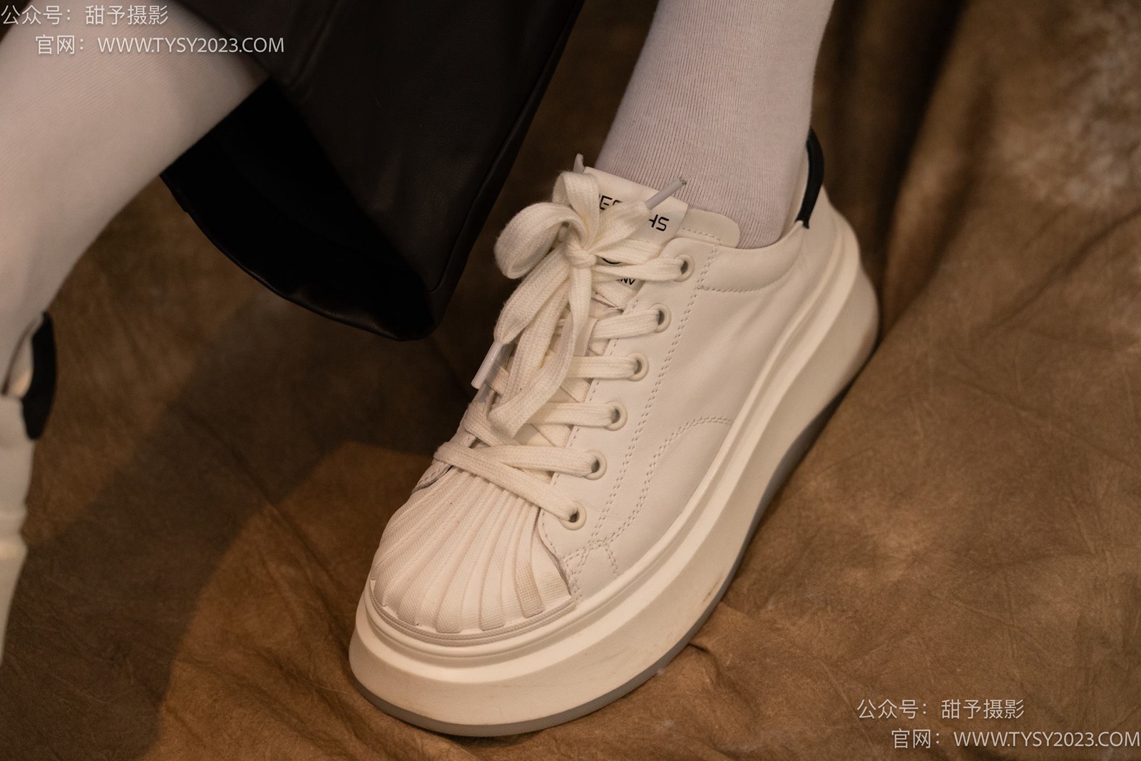 图片[27]-甜予摄影 NO.005 齐齐-板鞋、白棉袜、裸足[122P] – 速更版-美库