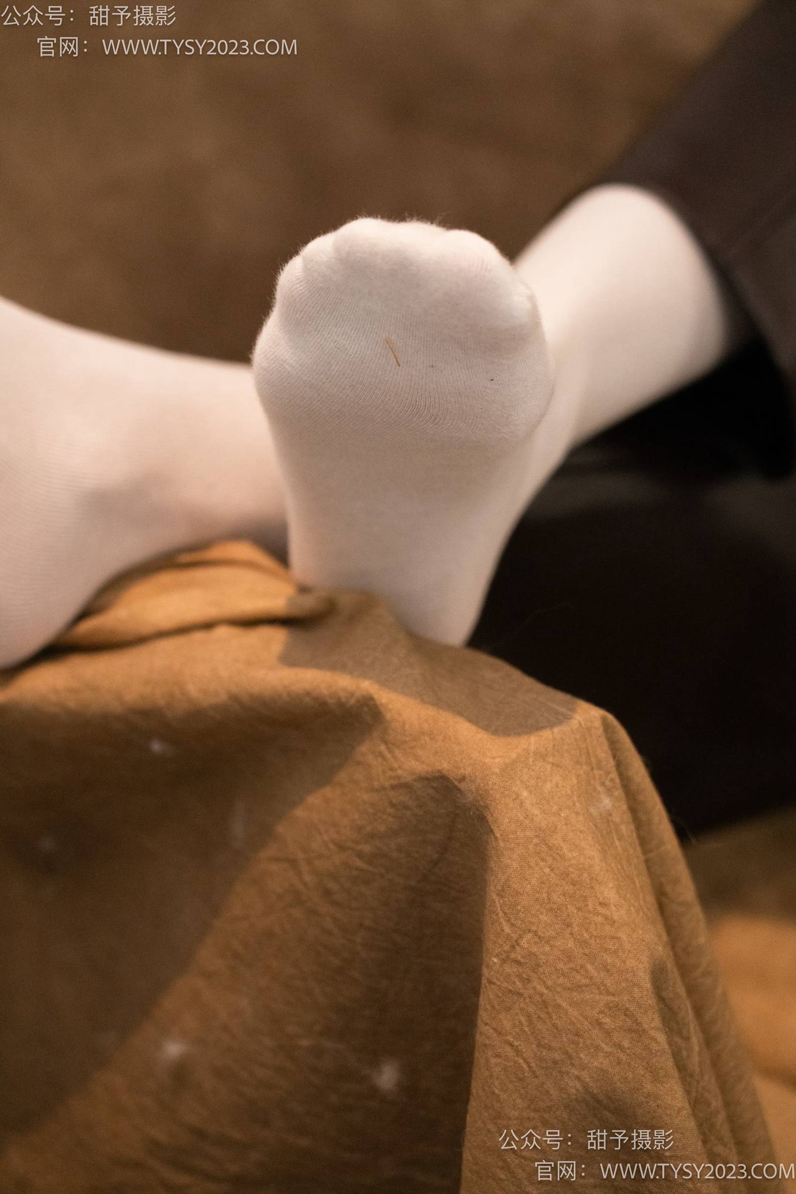 图片[47]-甜予摄影 NO.005 齐齐-板鞋、白棉袜、裸足[122P] – 速更版-美库