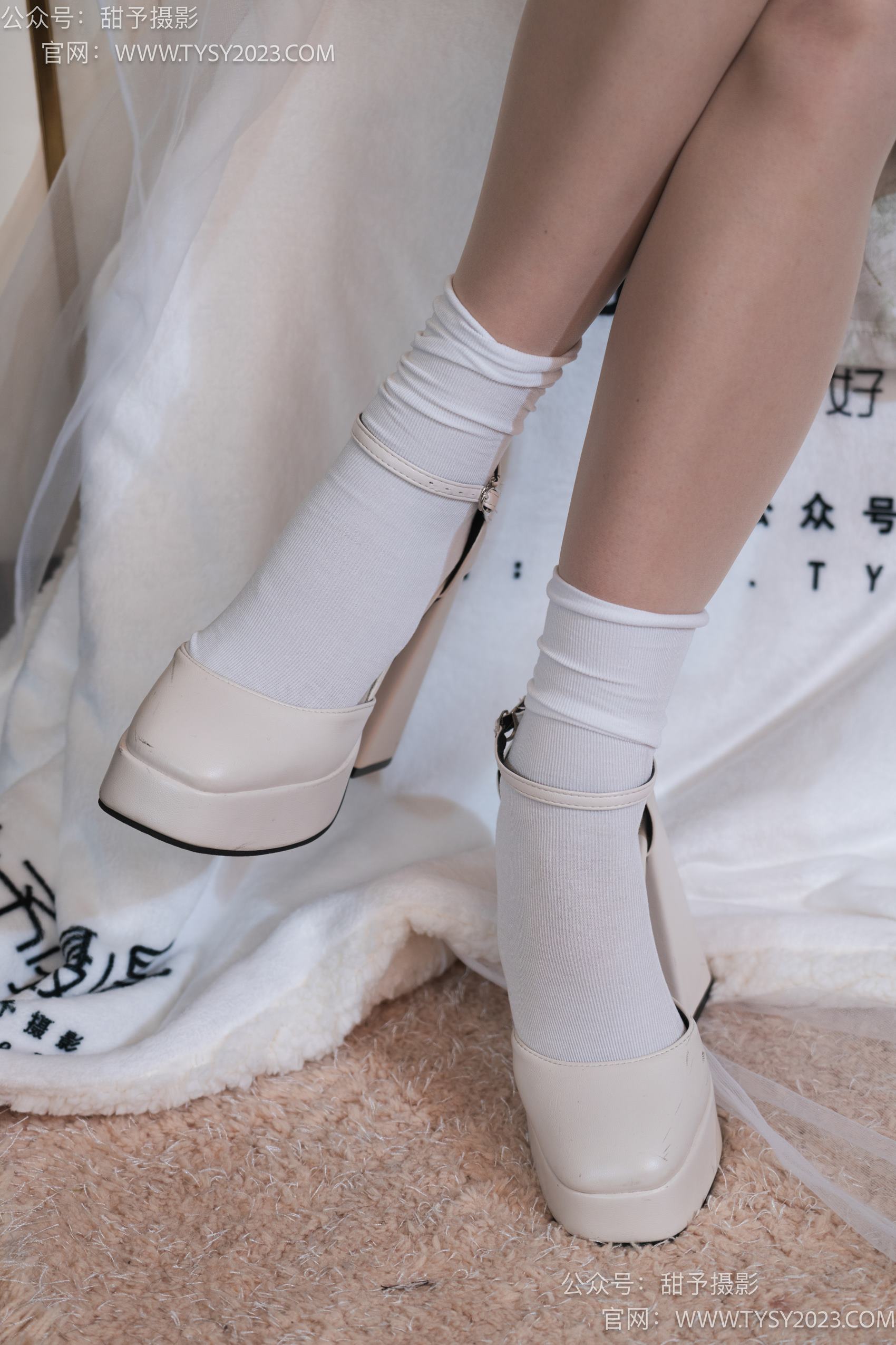 图片[17]-甜予摄影 NO.006 鱼鱼-高跟鞋、白棉袜、肉丝[124P] – 速更版-美库
