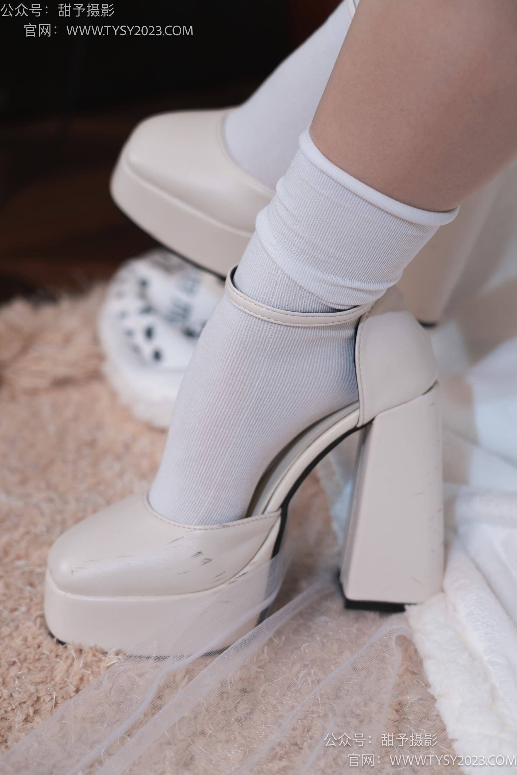 图片[18]-甜予摄影 NO.006 鱼鱼-高跟鞋、白棉袜、肉丝[124P] – 速更版-美库