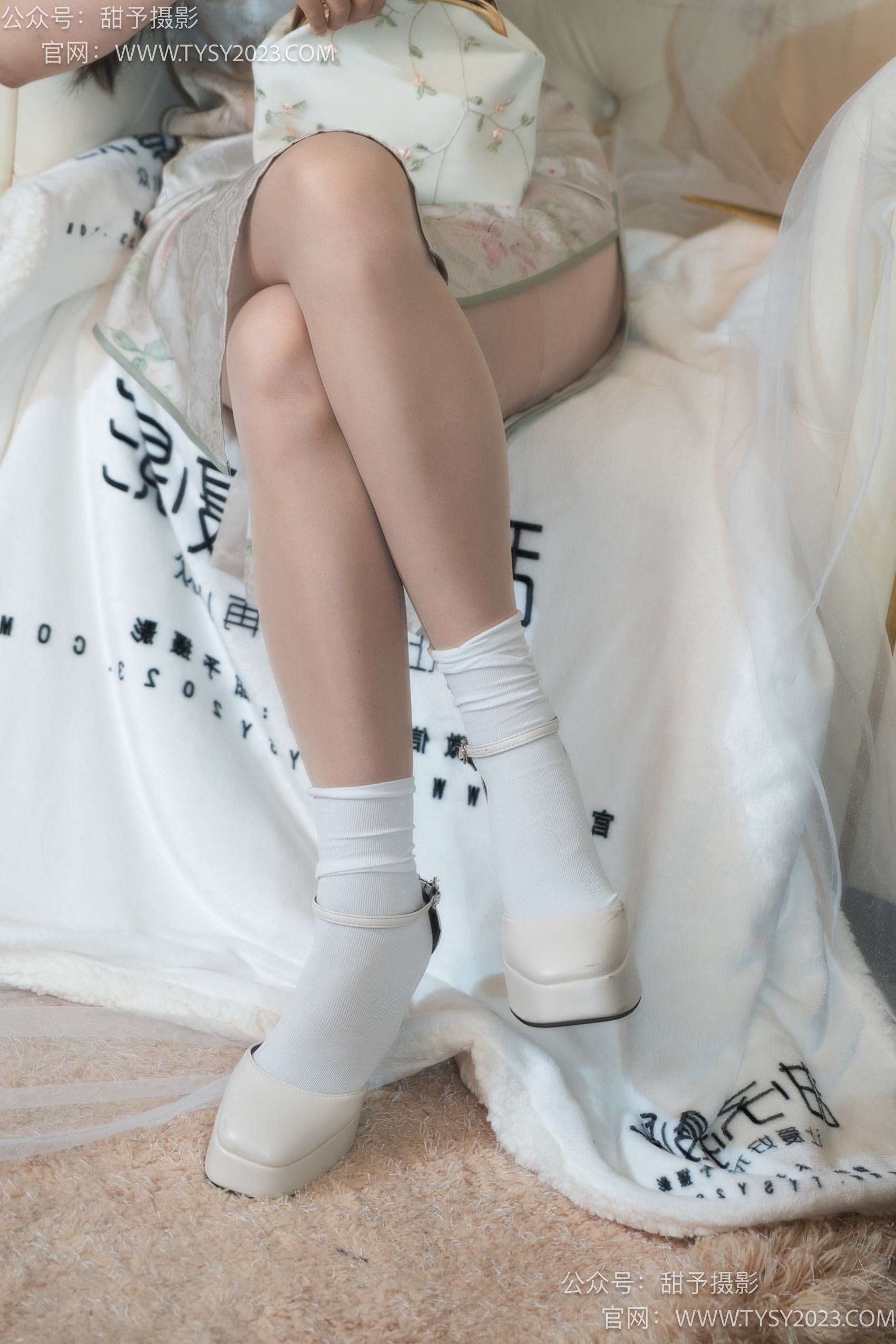 图片[24]-甜予摄影 NO.006 鱼鱼-高跟鞋、白棉袜、肉丝[124P] – 速更版-美库