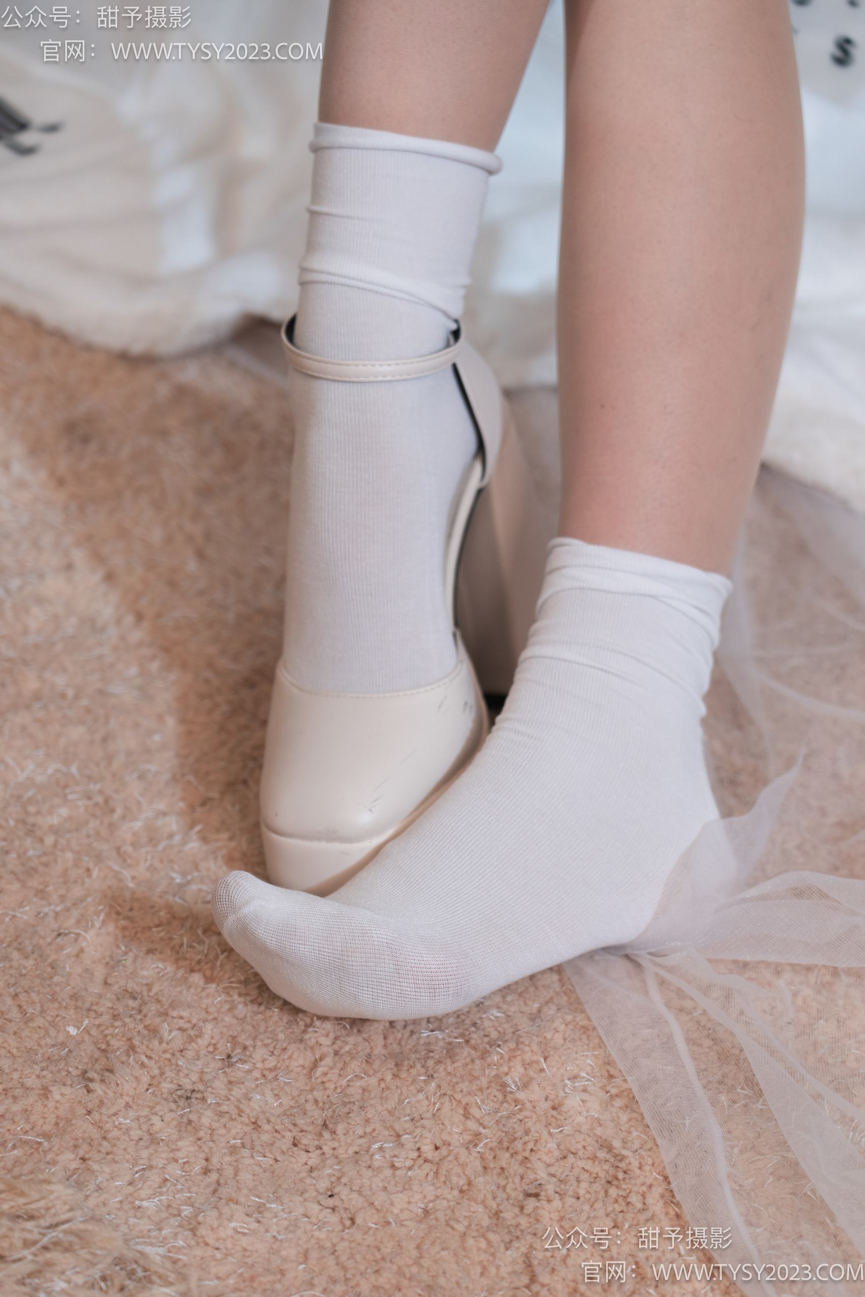 图片[37]-甜予摄影 NO.006 鱼鱼-高跟鞋、白棉袜、肉丝[124P] – 速更版-美库
