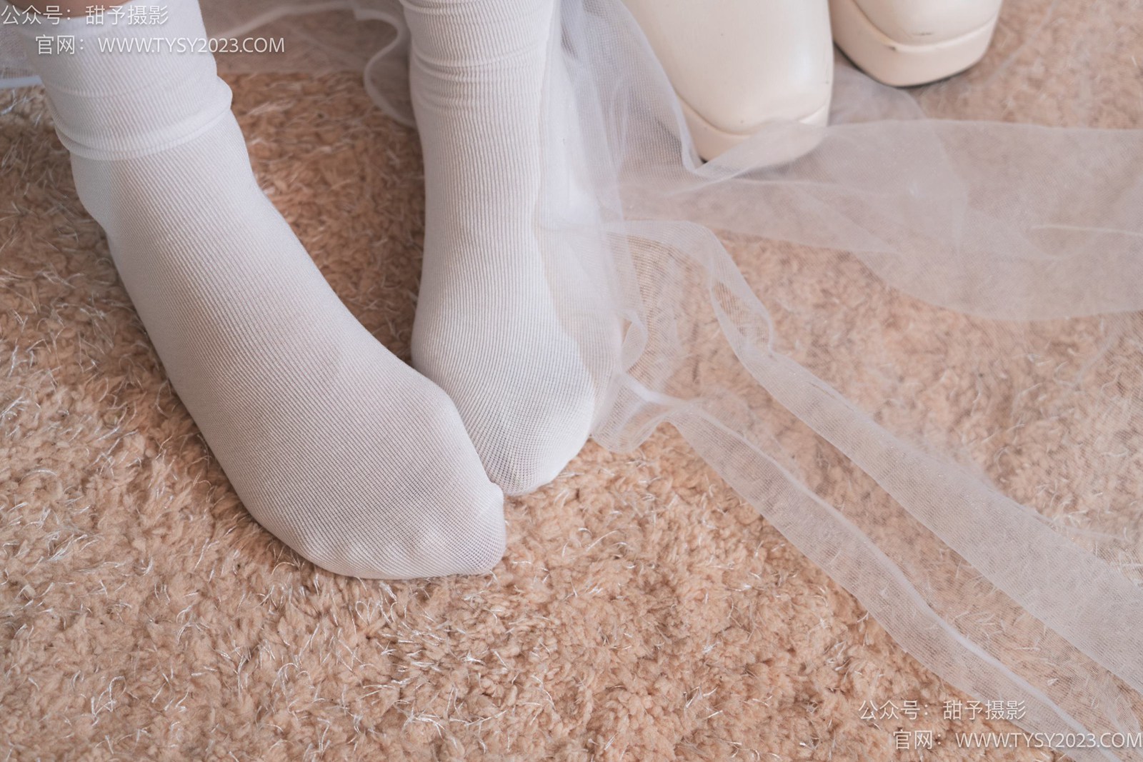 图片[46]-甜予摄影 NO.006 鱼鱼-高跟鞋、白棉袜、肉丝[124P] – 速更版-美库