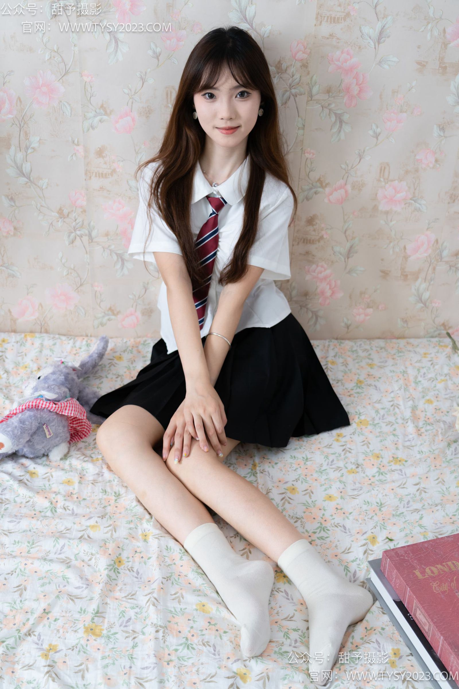 图片[11]-甜予摄影 NO.007 璇璇-板鞋、白棉袜、裸足[120P] – 速更版-美库