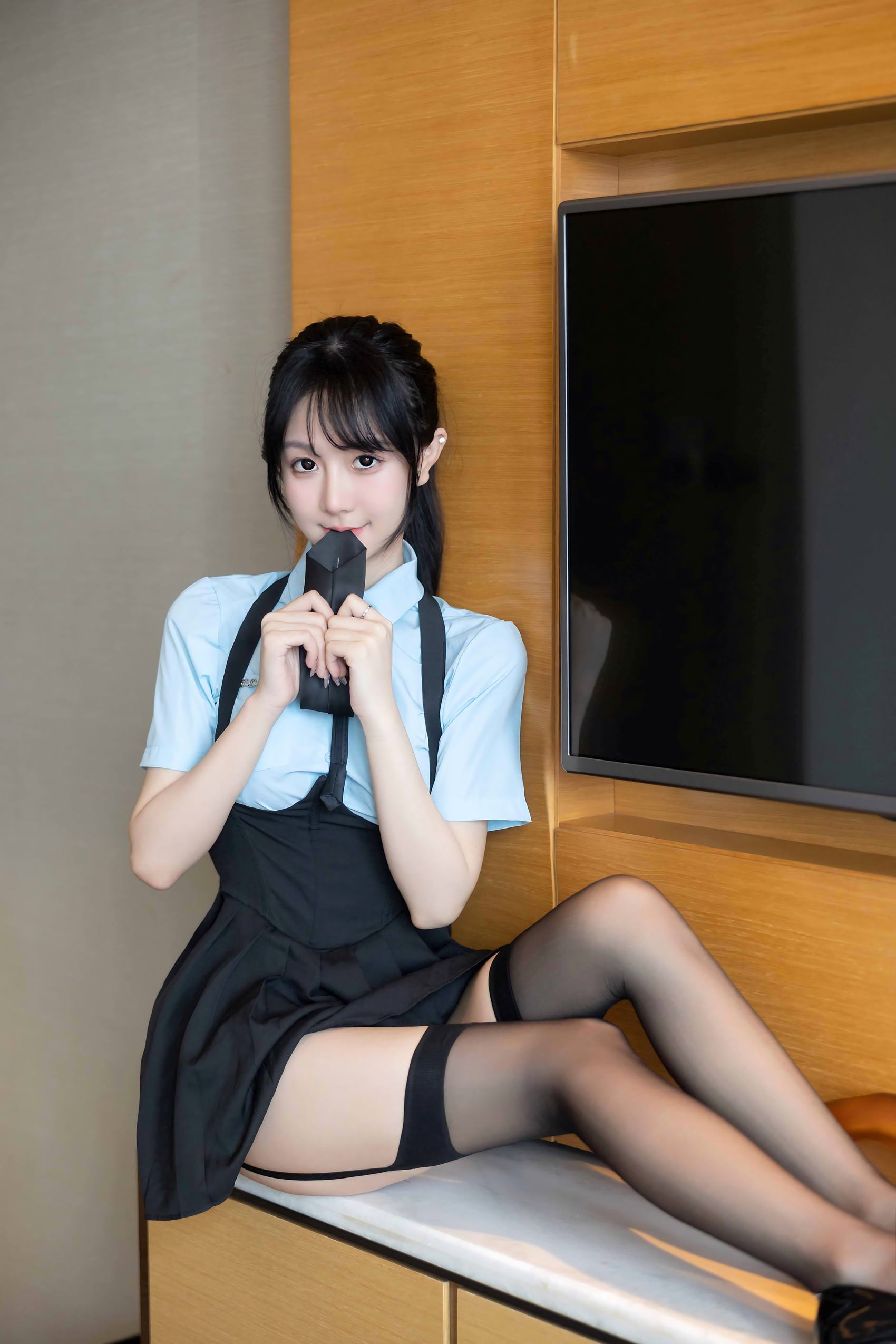 图片[46]-秀人内购@谢小蒽(幼幼)-内部私购《蓝色JK制服》[56P] – 速更版-美库