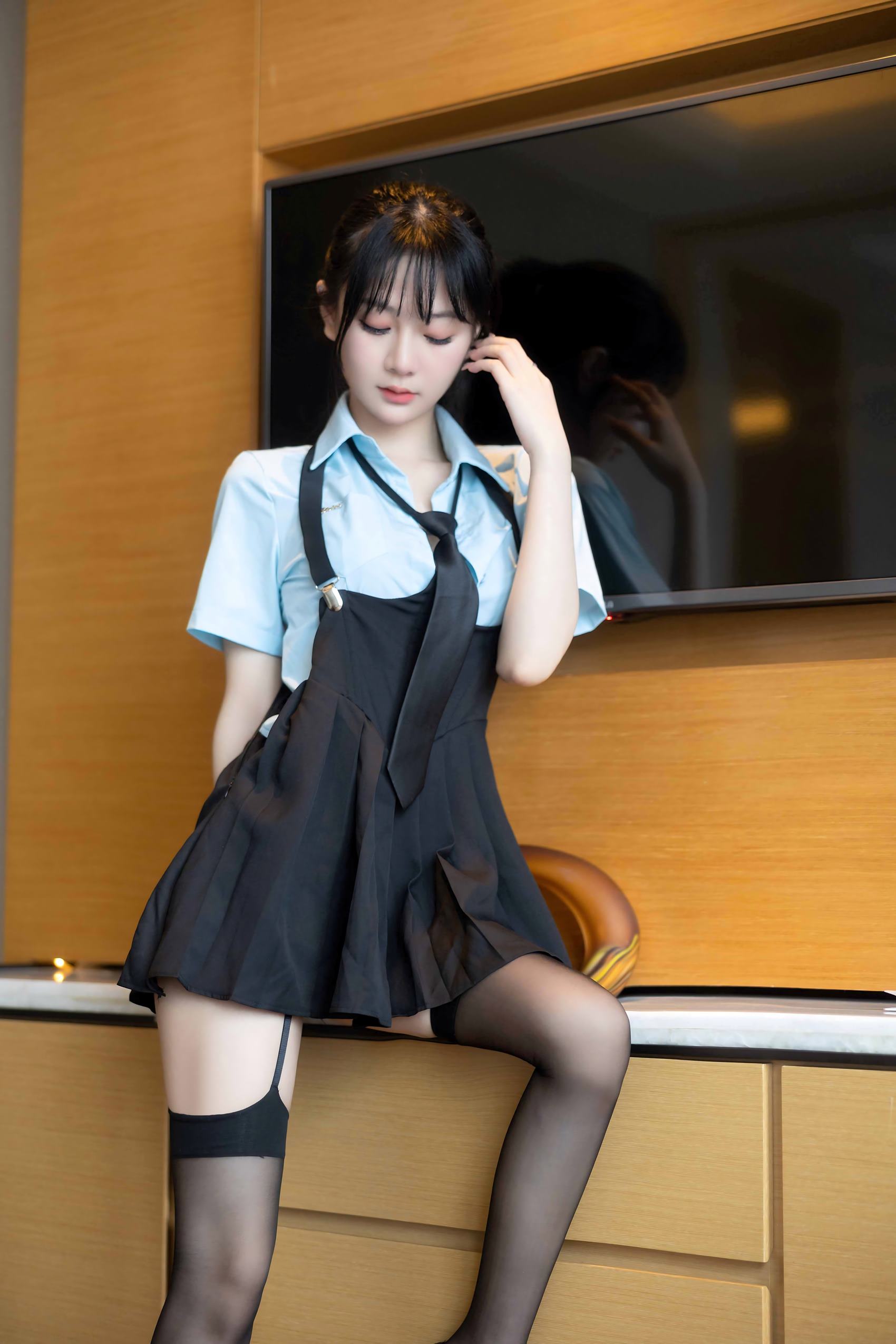 图片[55]-秀人内购@谢小蒽(幼幼)-内部私购《蓝色JK制服》[56P] – 速更版-美库