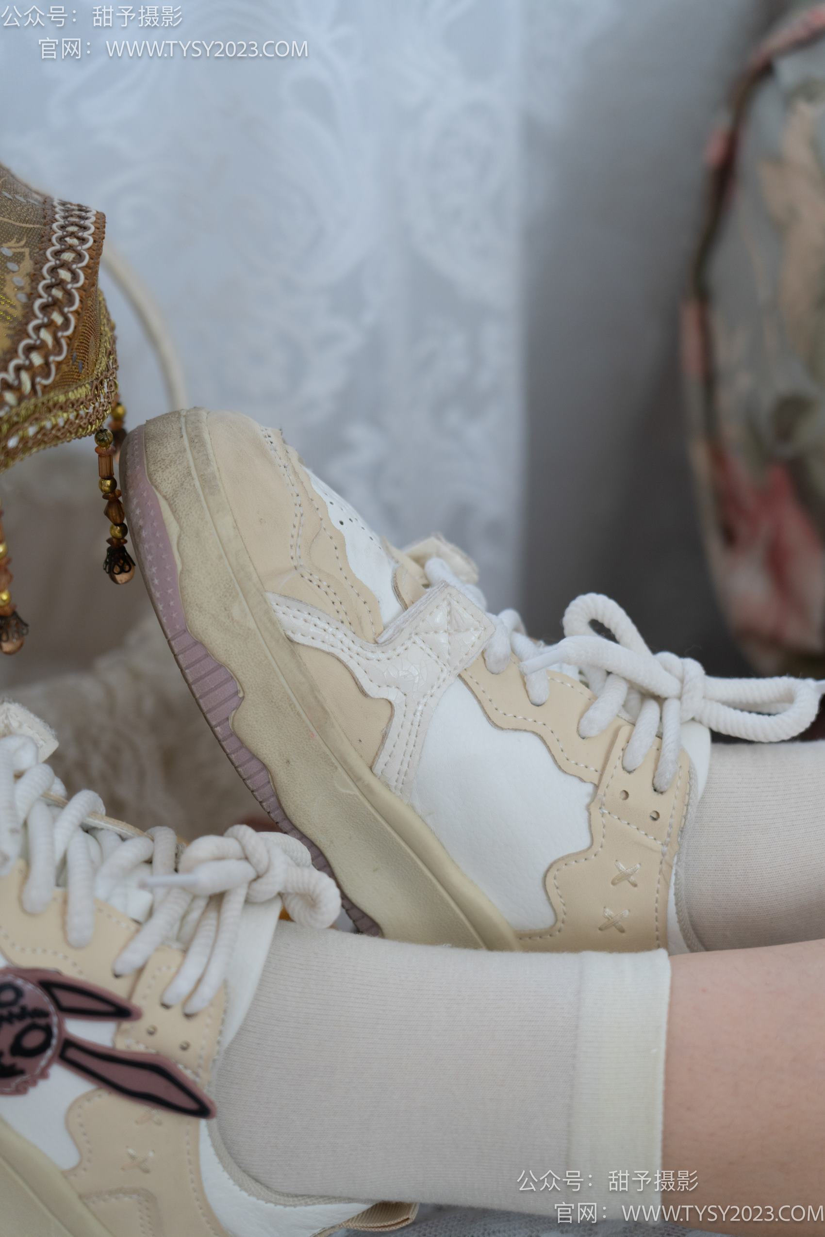 图片[90]-甜予摄影 NO.007 璇璇-板鞋、白棉袜、裸足[120P] – 速更版-美库