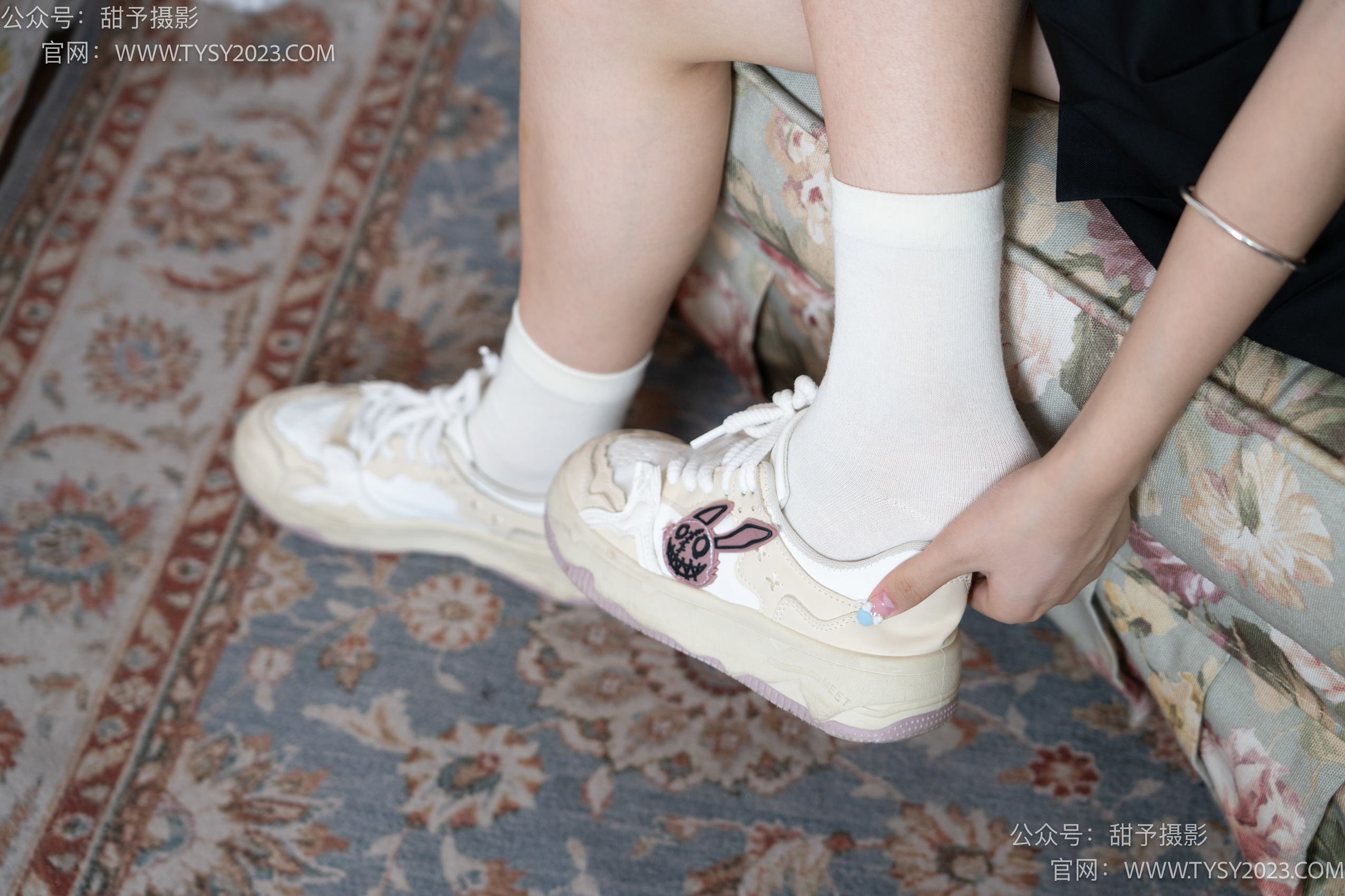 图片[99]-甜予摄影 NO.007 璇璇-板鞋、白棉袜、裸足[120P] – 速更版-美库