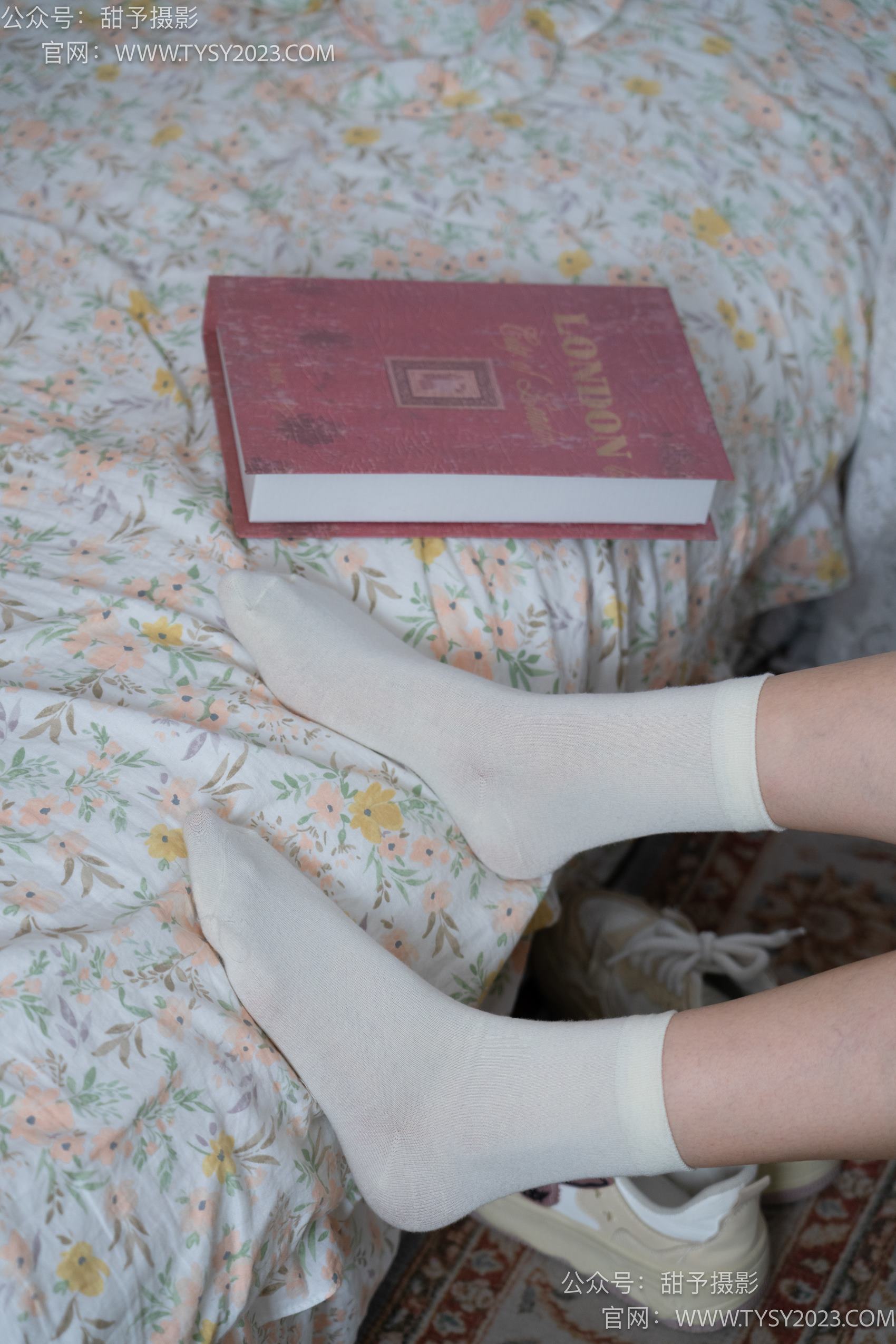 图片[103]-甜予摄影 NO.007 璇璇-板鞋、白棉袜、裸足[120P] – 速更版-美库