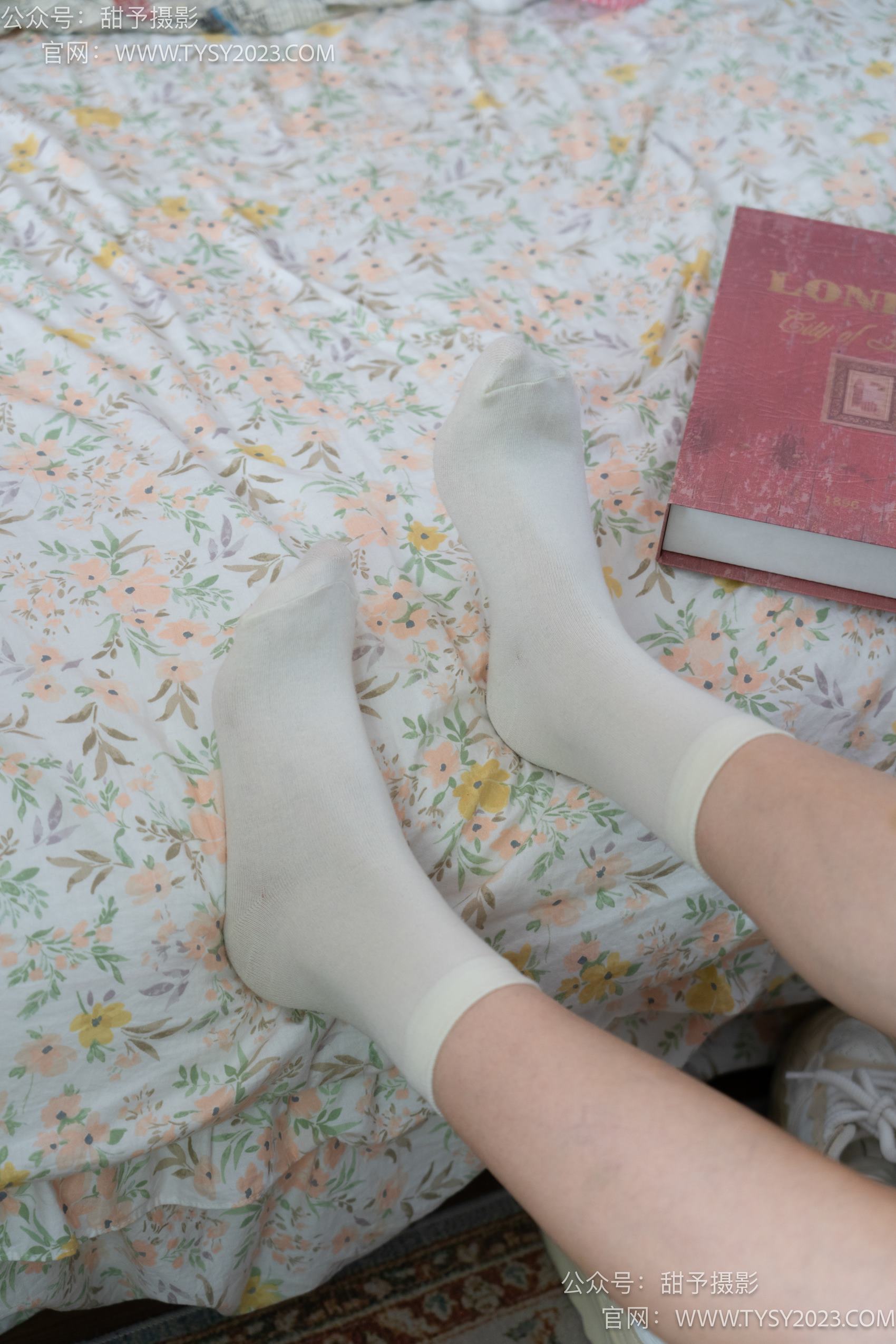 图片[112]-甜予摄影 NO.007 璇璇-板鞋、白棉袜、裸足[120P] – 速更版-美库