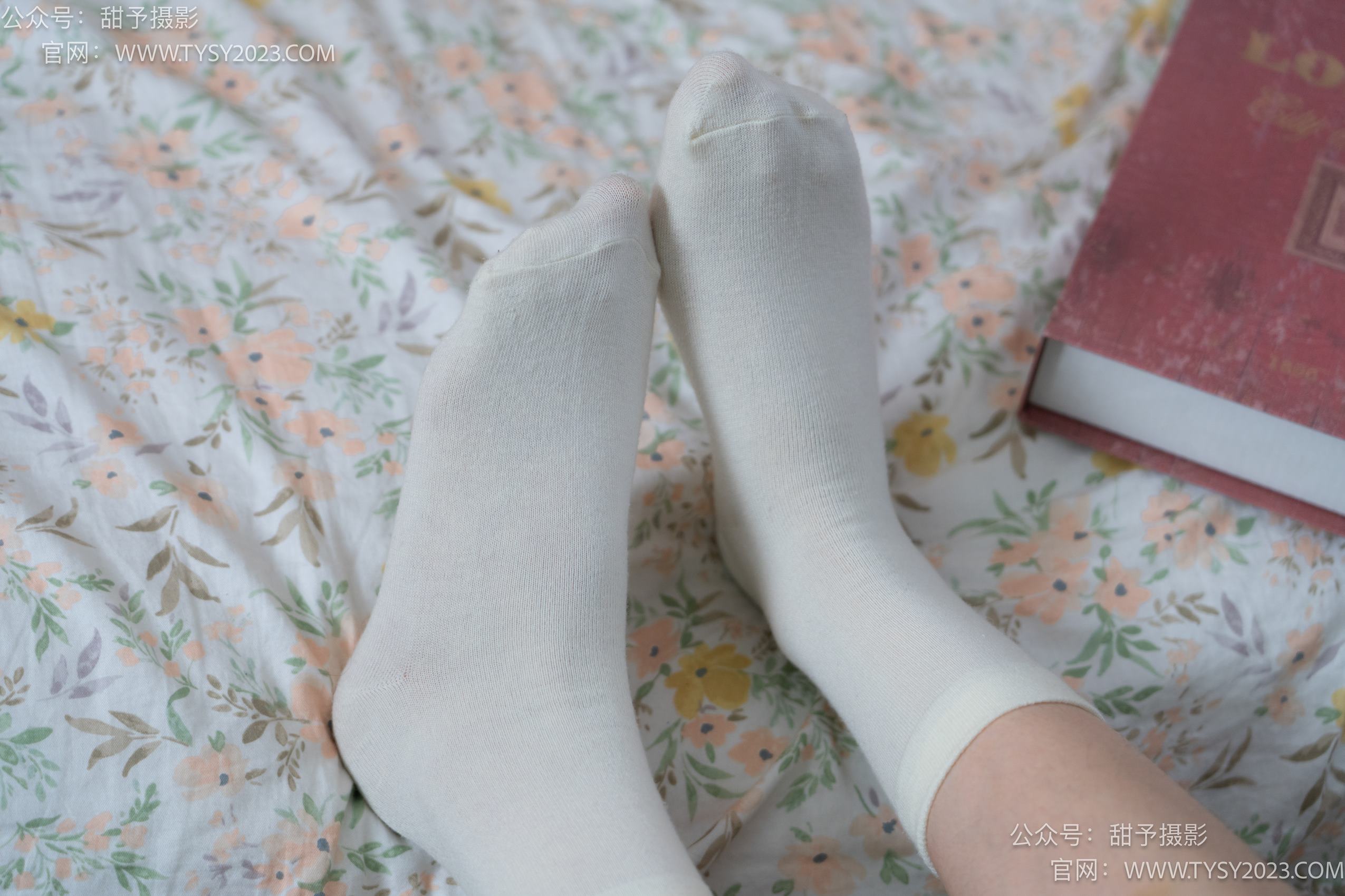 图片[113]-甜予摄影 NO.007 璇璇-板鞋、白棉袜、裸足[120P] – 速更版-美库