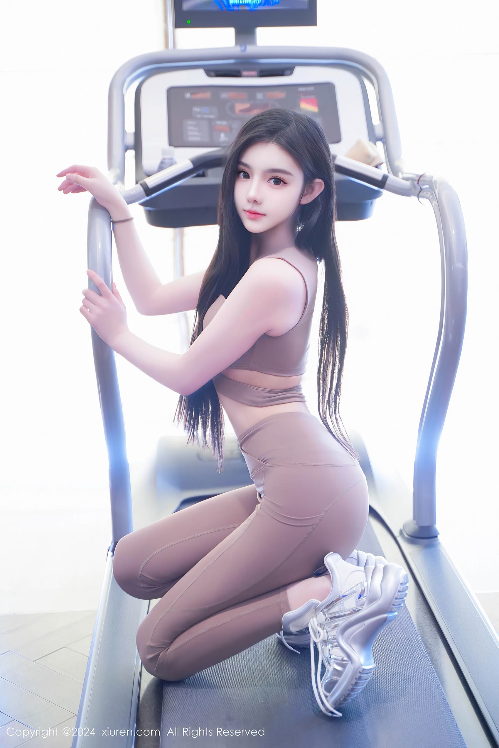 图片[32]-[Xiuren秀人网]2024.04.12 NO.8382 龙雪儿 运动健儿 [36+1P] – 速更版-美库