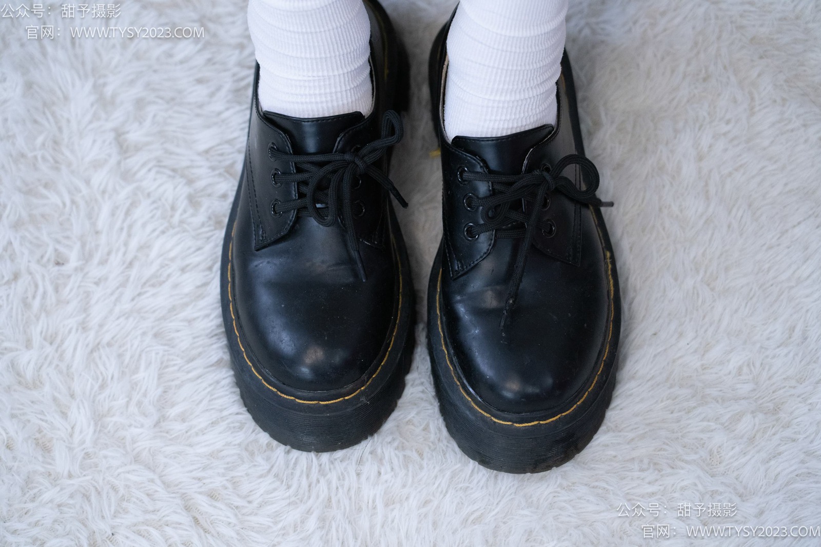 图片[14]-甜予摄影 NO.008 艺艺-皮鞋、白棉袜、裸足[122P] – 速更版-美库