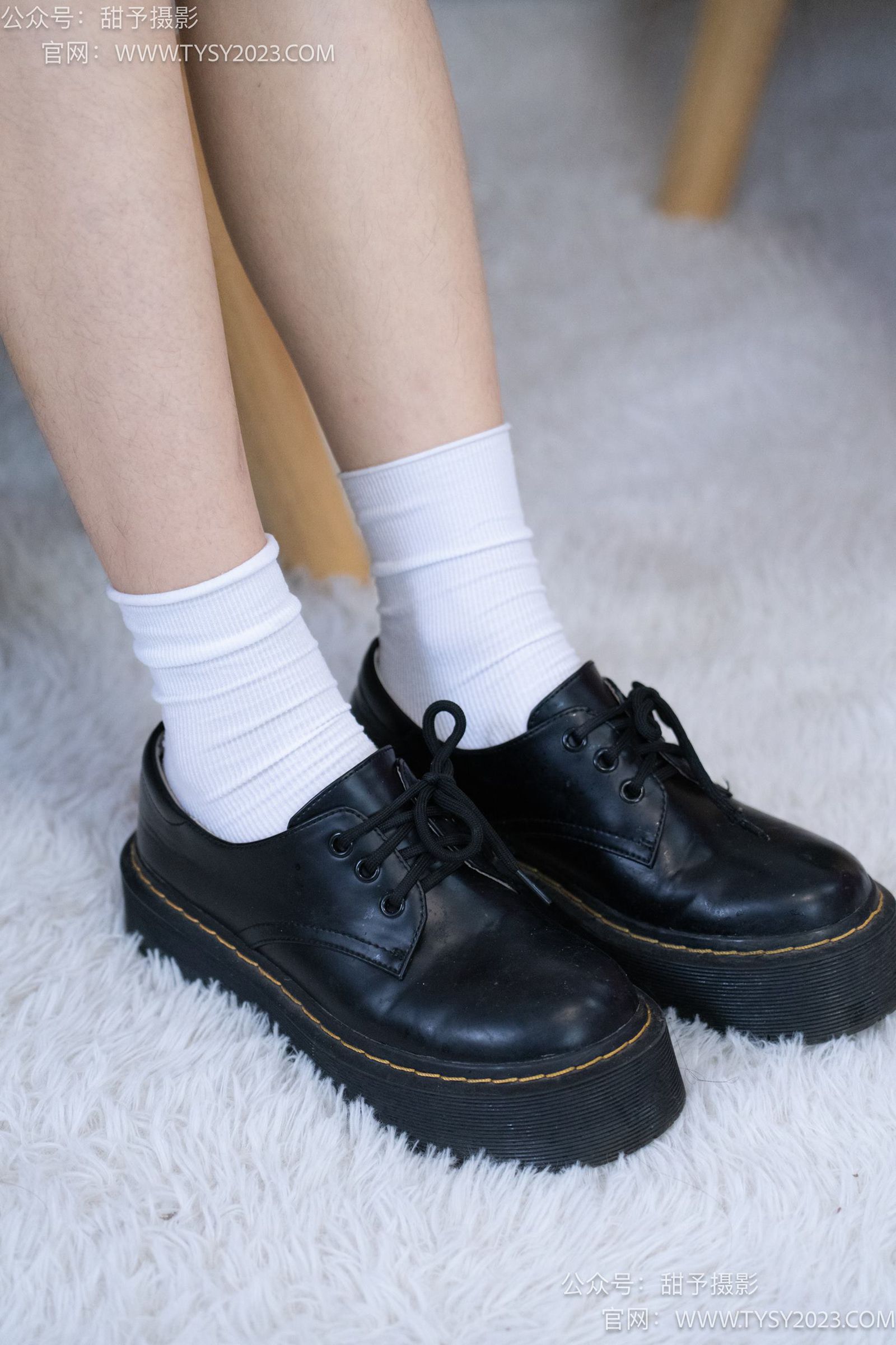 图片[16]-甜予摄影 NO.008 艺艺-皮鞋、白棉袜、裸足[122P] – 速更版-美库