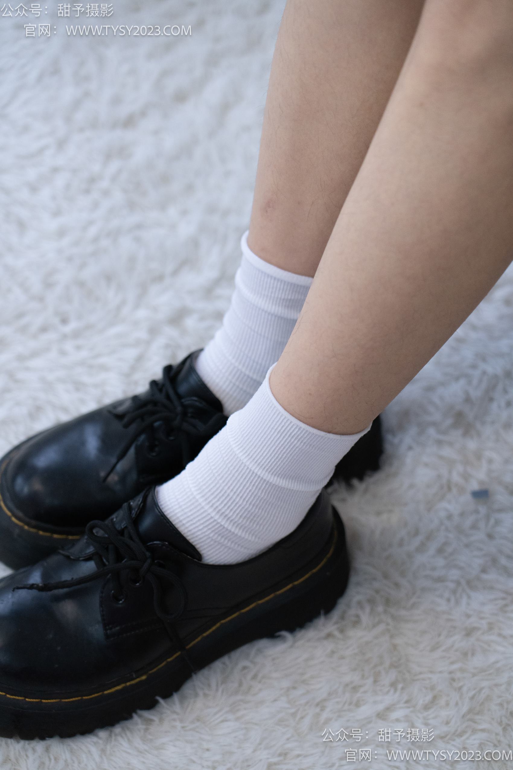 图片[17]-甜予摄影 NO.008 艺艺-皮鞋、白棉袜、裸足[122P] – 速更版-美库