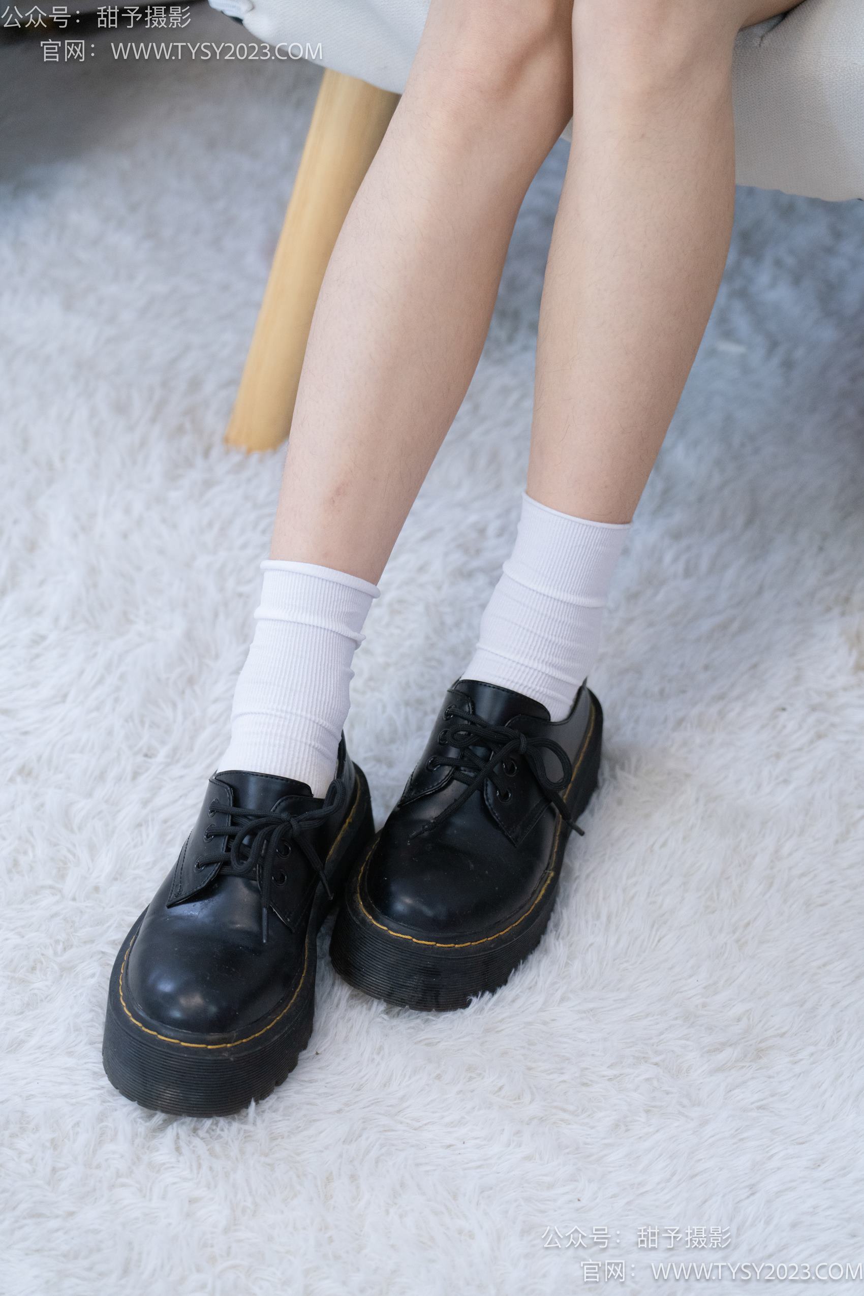 图片[21]-甜予摄影 NO.008 艺艺-皮鞋、白棉袜、裸足[122P] – 速更版-美库