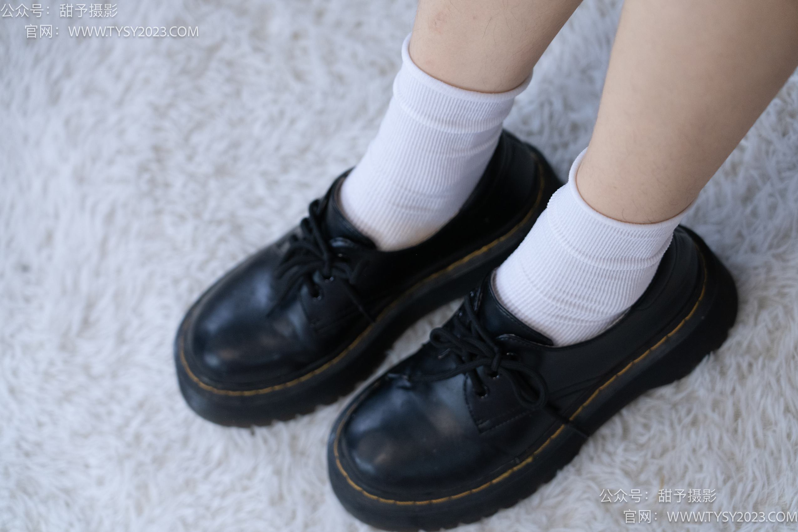 图片[34]-甜予摄影 NO.008 艺艺-皮鞋、白棉袜、裸足[122P] – 速更版-美库