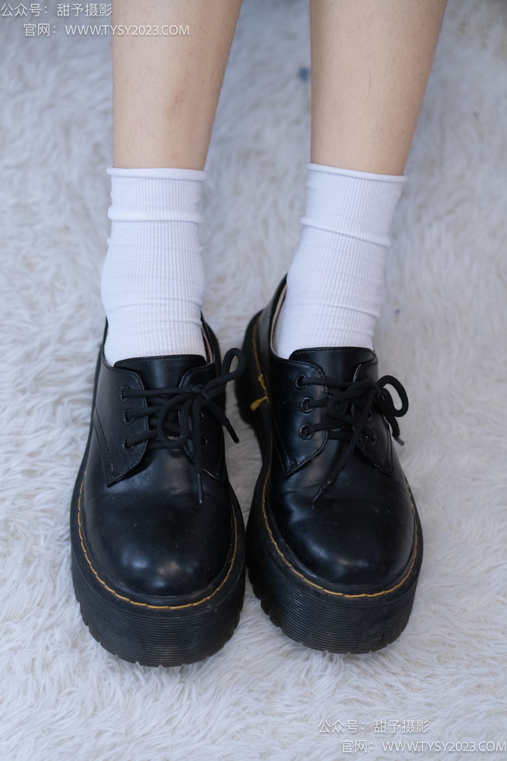 图片[35]-甜予摄影 NO.008 艺艺-皮鞋、白棉袜、裸足[122P] – 速更版-美库
