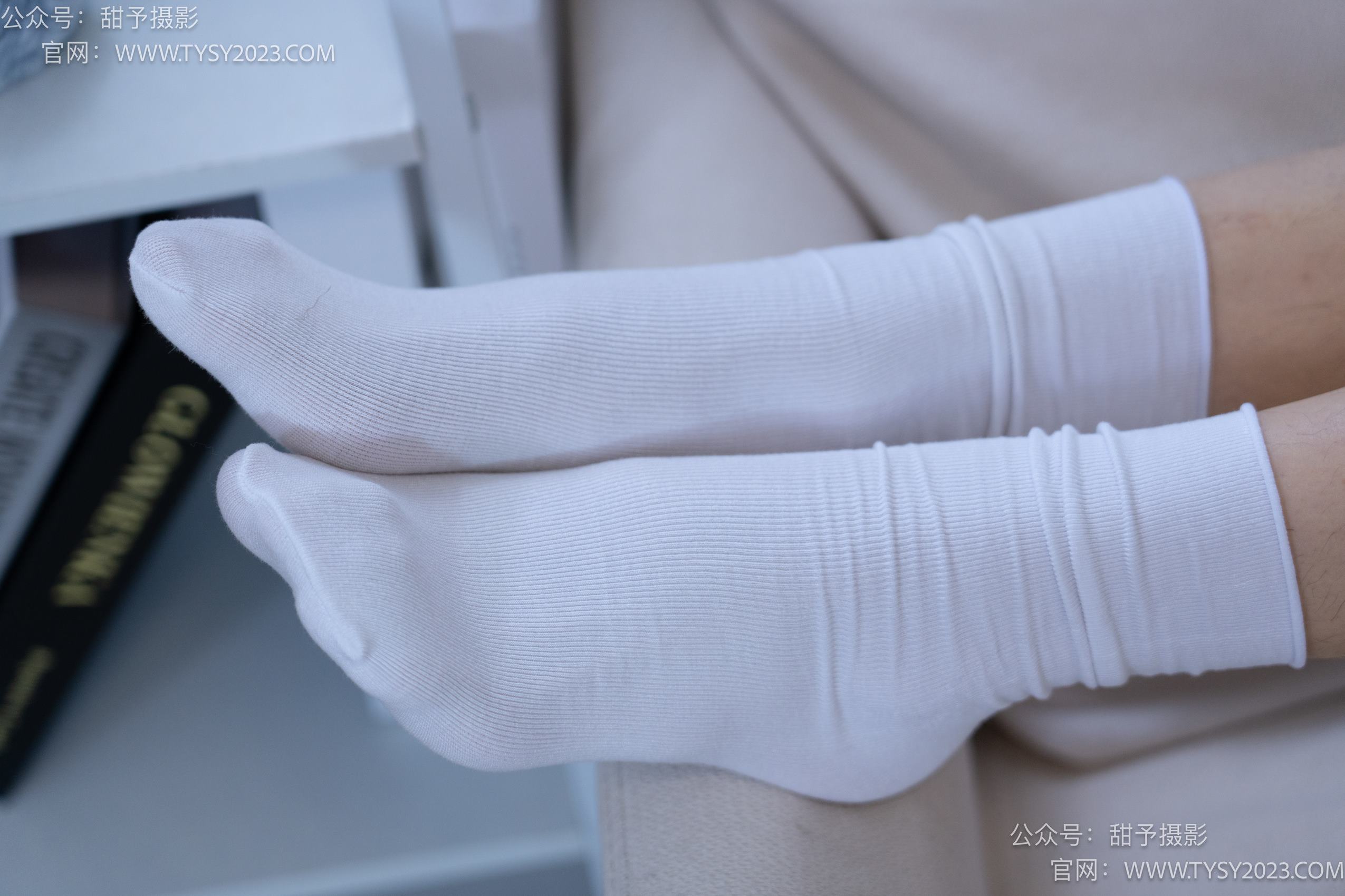 图片[47]-甜予摄影 NO.008 艺艺-皮鞋、白棉袜、裸足[122P] – 速更版-美库