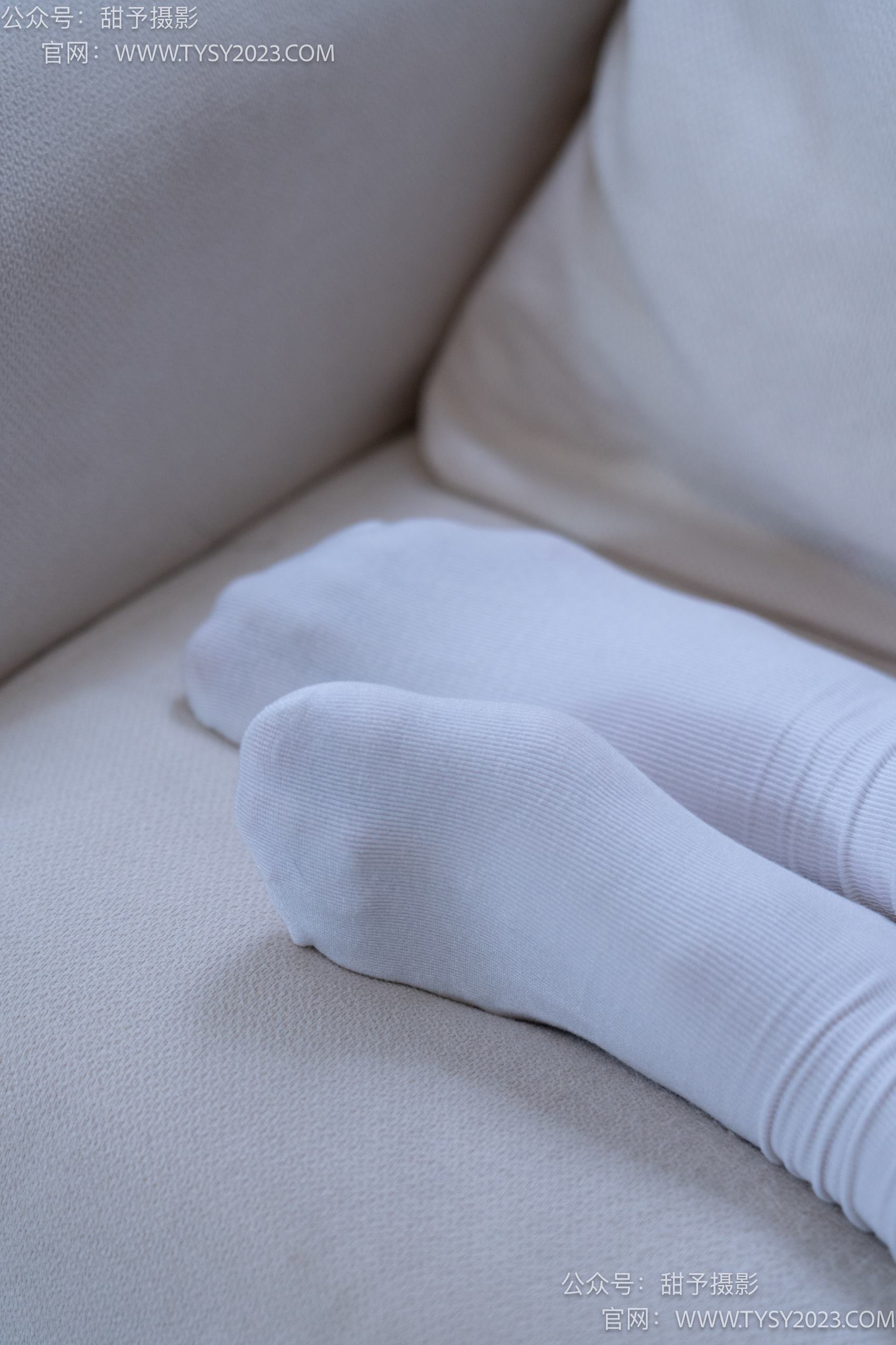 图片[65]-甜予摄影 NO.008 艺艺-皮鞋、白棉袜、裸足[122P] – 速更版-美库