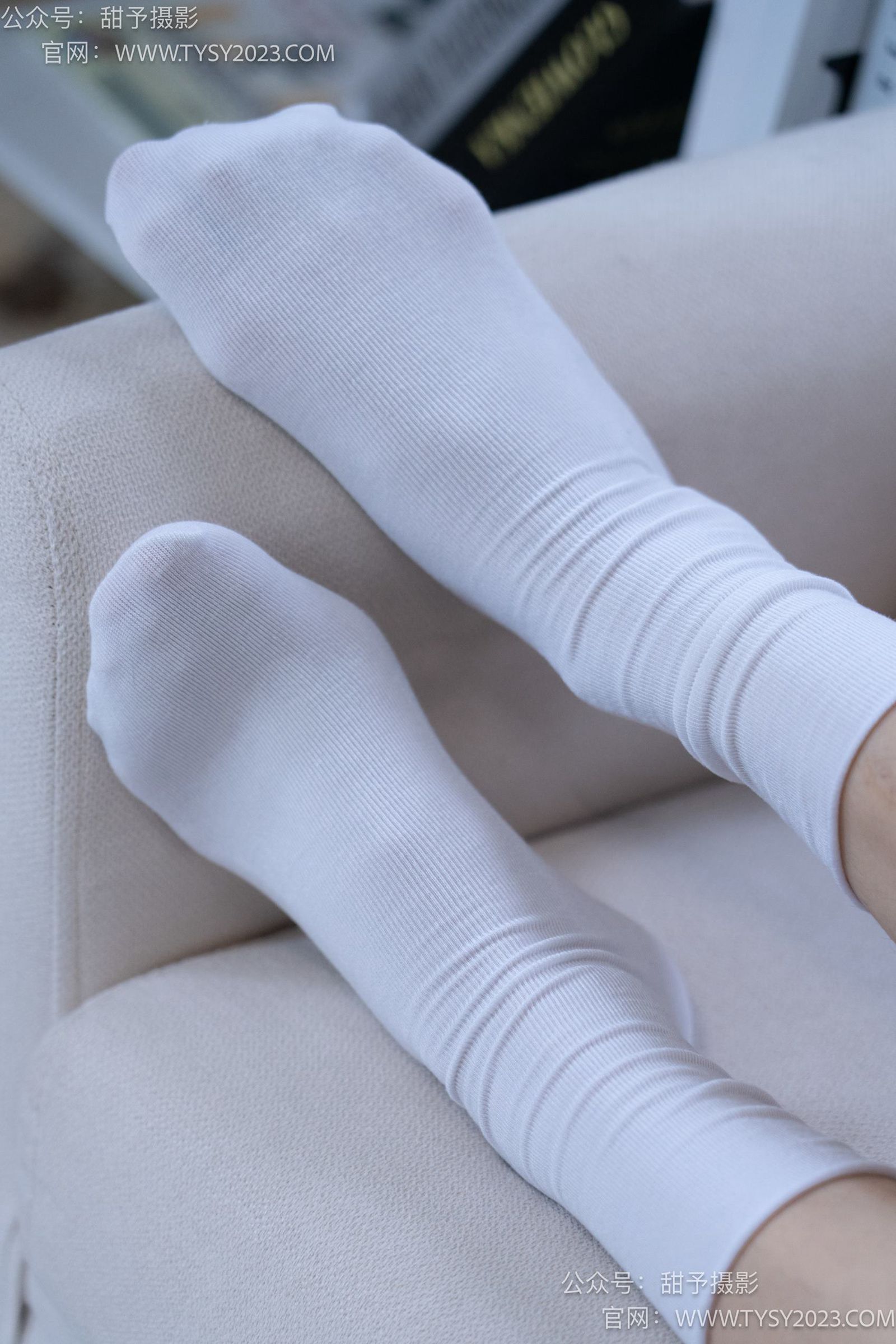 图片[74]-甜予摄影 NO.008 艺艺-皮鞋、白棉袜、裸足[122P] – 速更版-美库