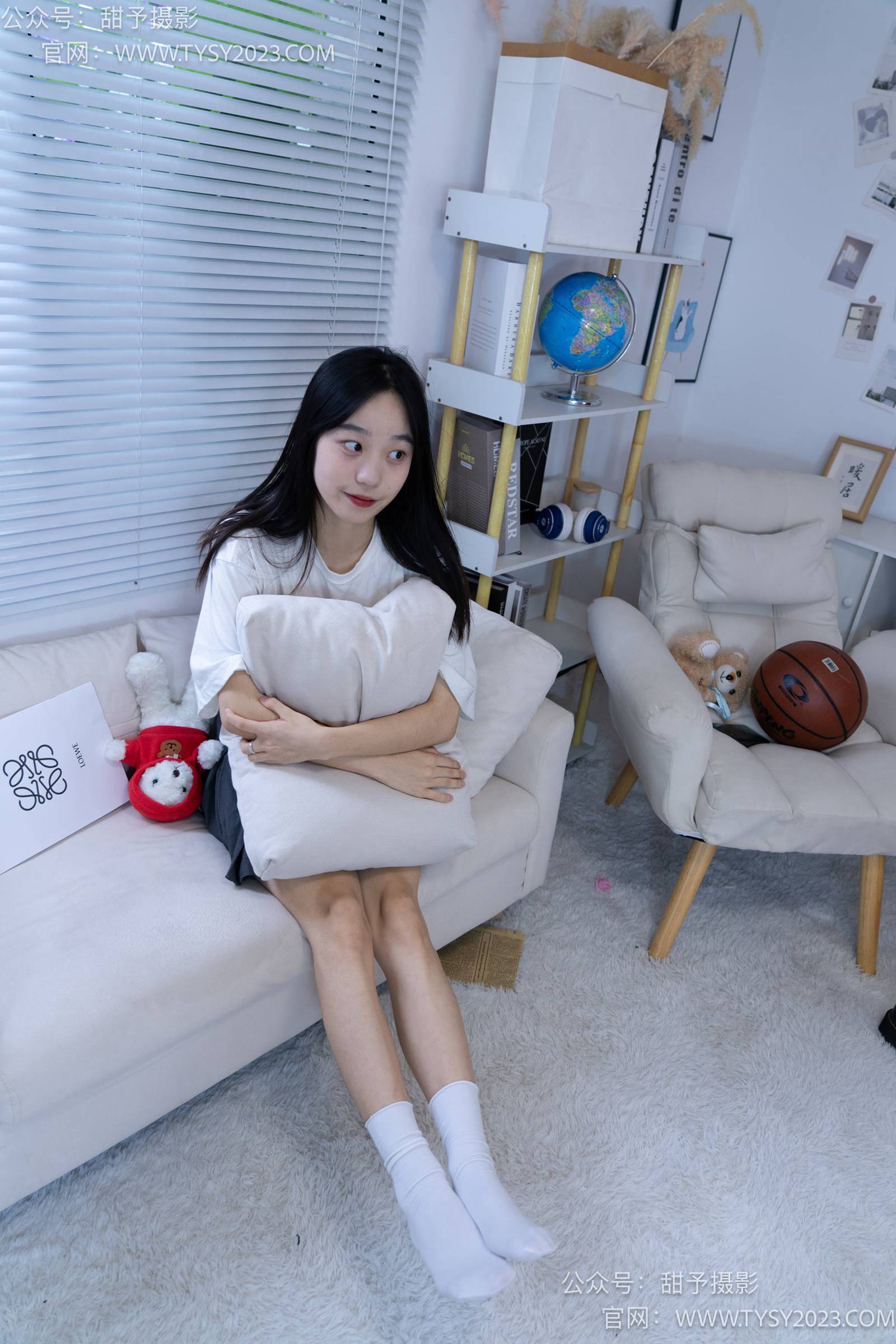 图片[84]-甜予摄影 NO.008 艺艺-皮鞋、白棉袜、裸足[122P] – 速更版-美库