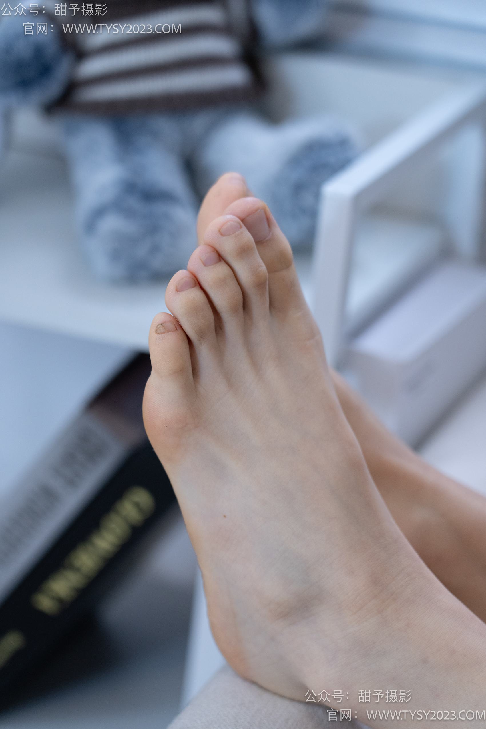 图片[105]-甜予摄影 NO.008 艺艺-皮鞋、白棉袜、裸足[122P] – 速更版-美库
