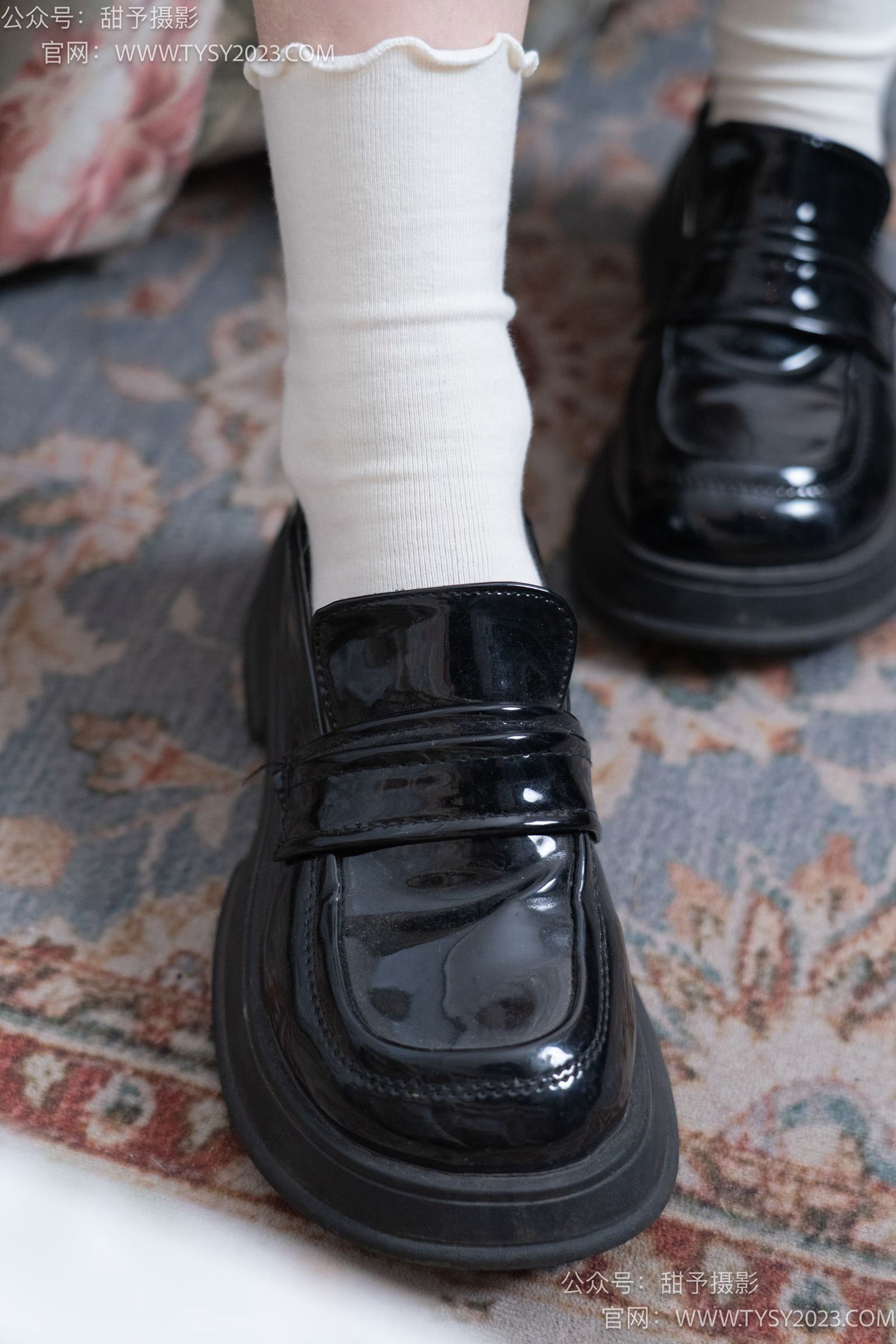 图片[12]-甜予摄影 NO.009 胡桃-皮鞋、白棉袜、裸足[122P] – 速更版-美库