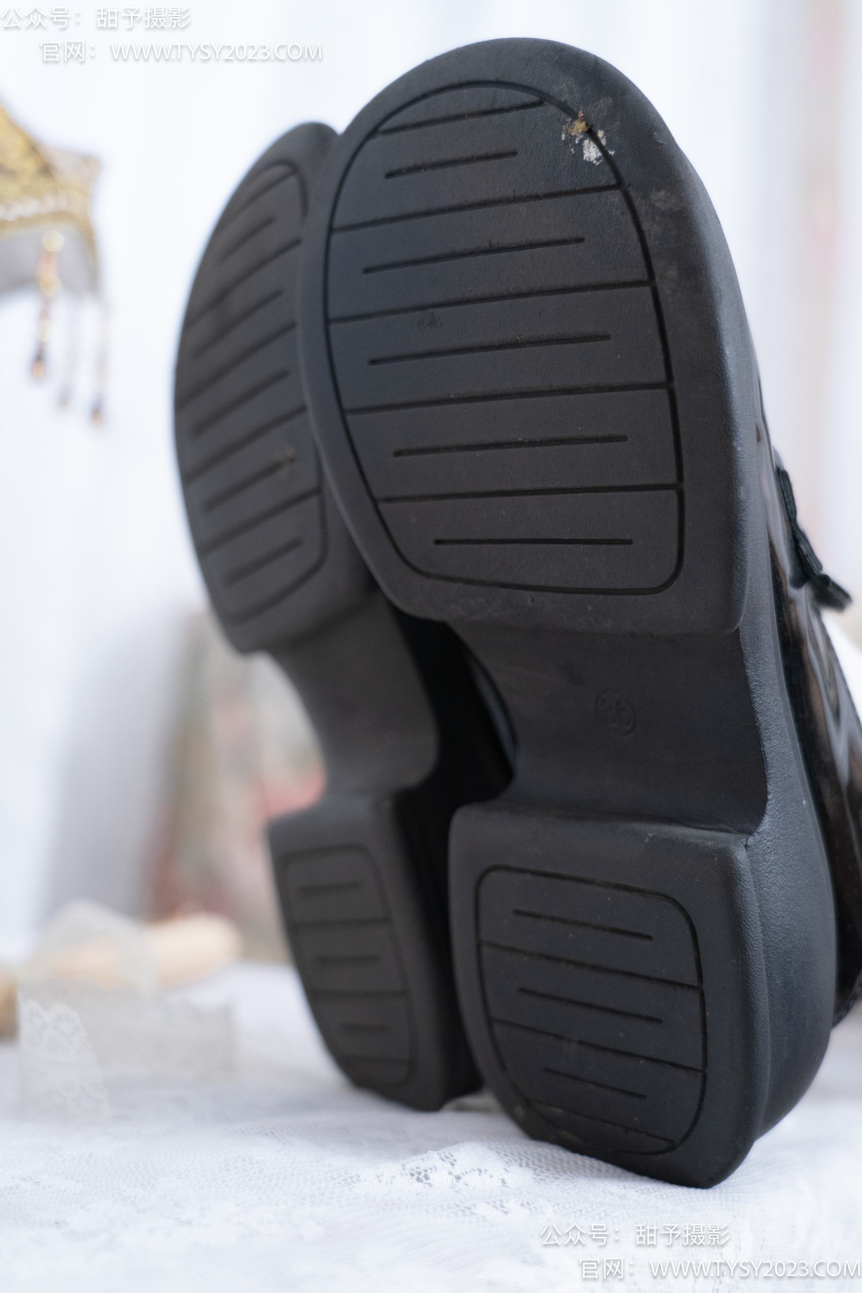 图片[24]-甜予摄影 NO.009 胡桃-皮鞋、白棉袜、裸足[122P] – 速更版-美库