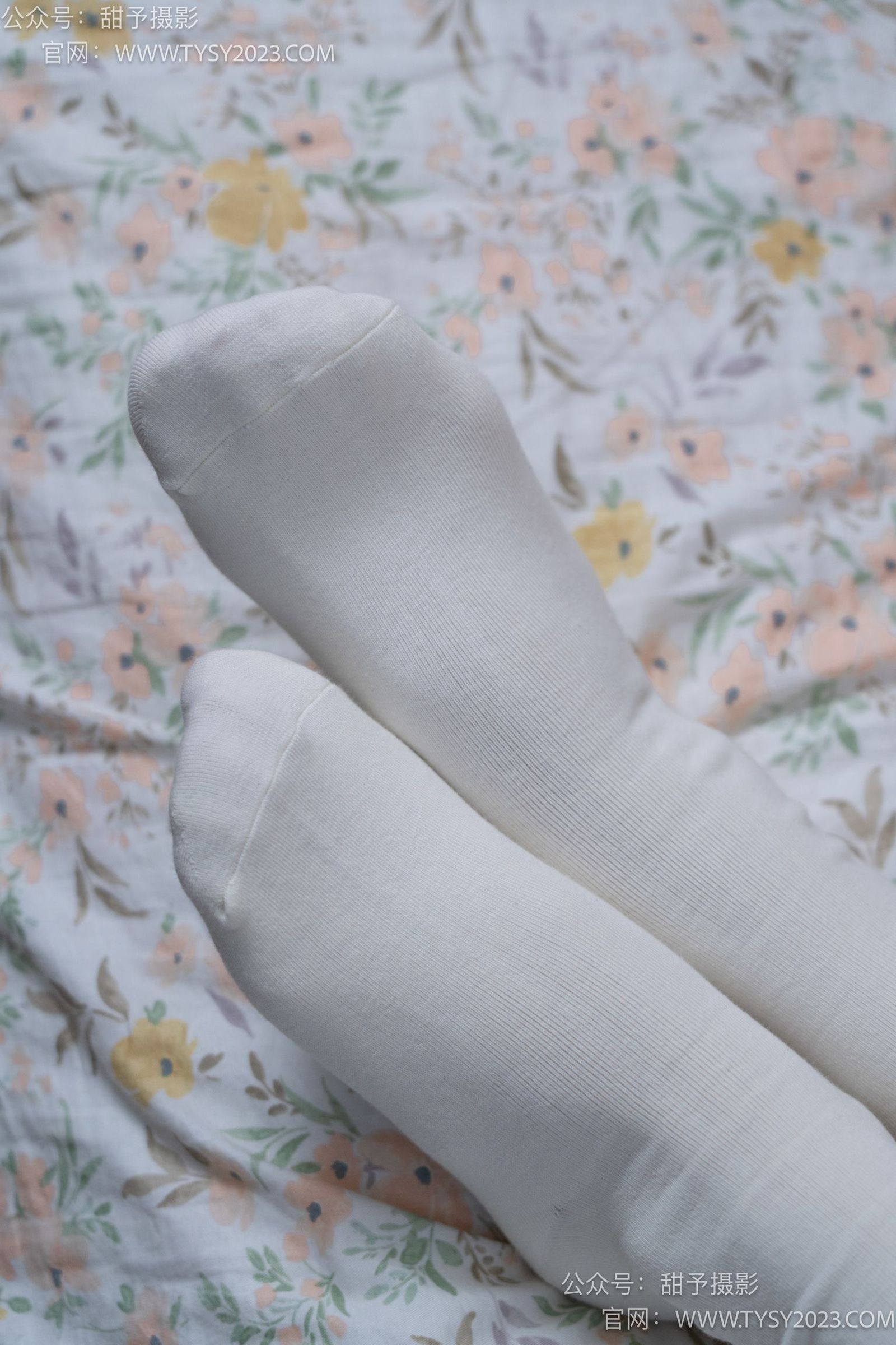 图片[51]-甜予摄影 NO.009 胡桃-皮鞋、白棉袜、裸足[122P] – 速更版-美库