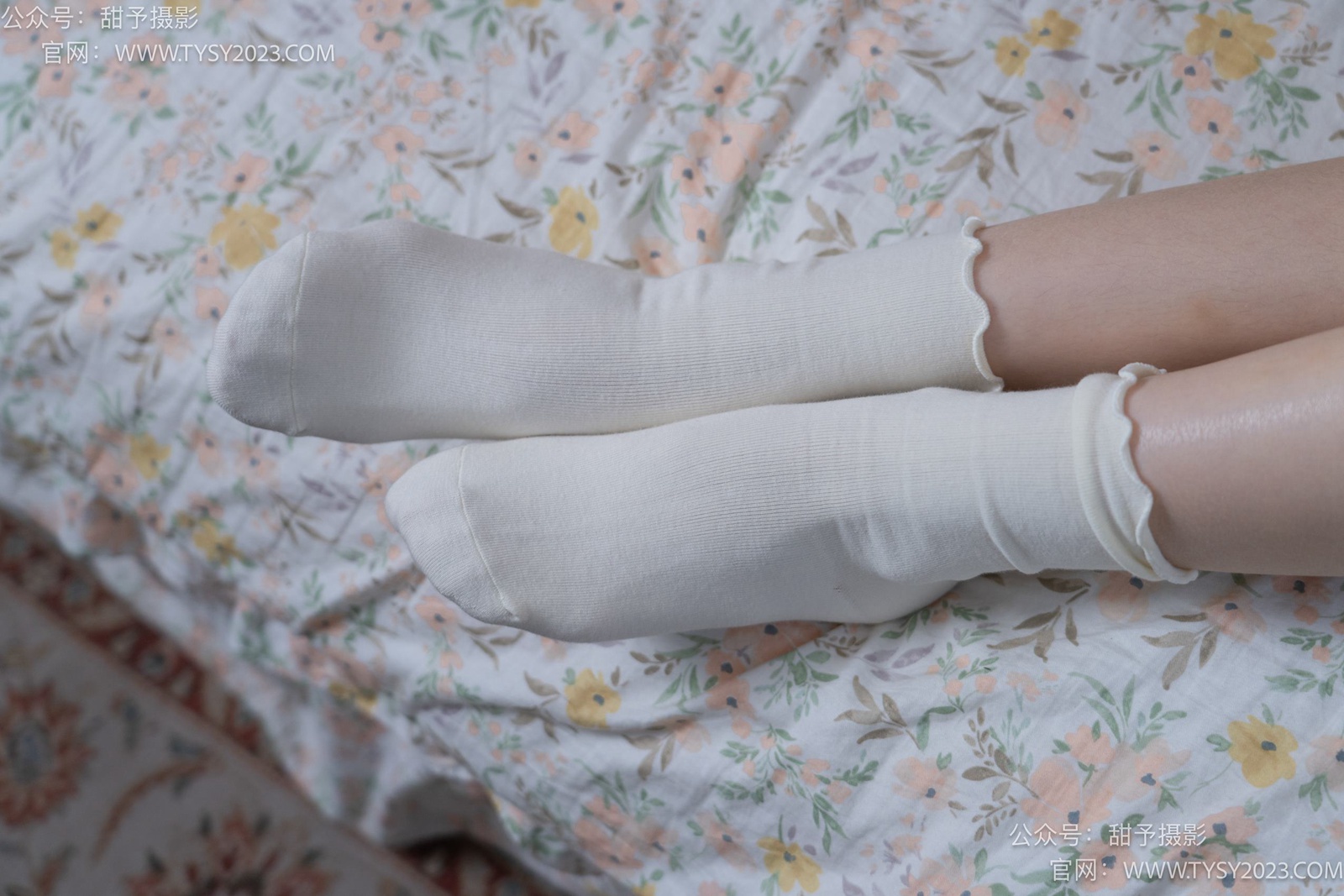 图片[52]-甜予摄影 NO.009 胡桃-皮鞋、白棉袜、裸足[122P] – 速更版-美库